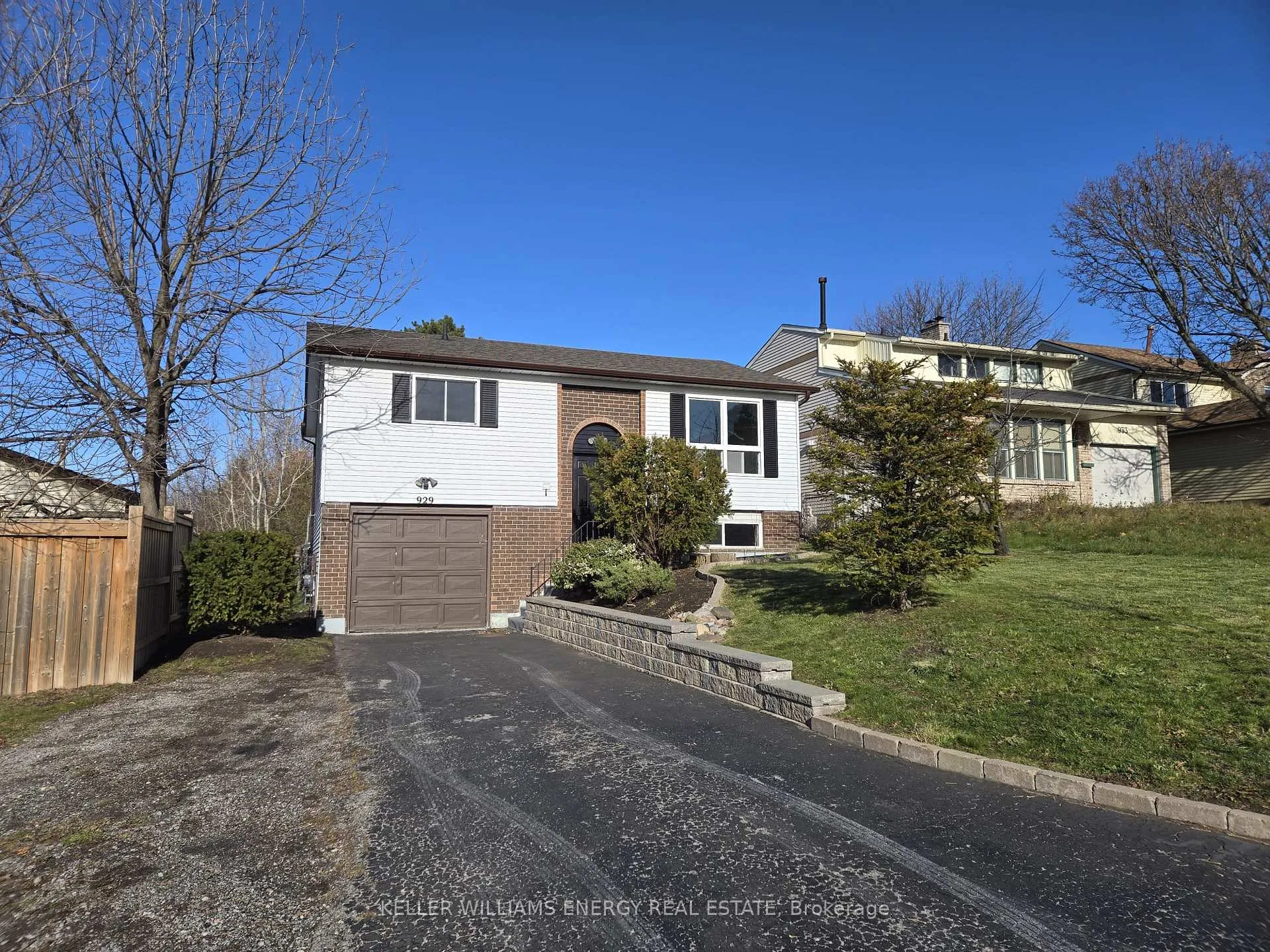 Photo 2 of Unit Lower, 929 Southdown Drive, Oshawa, Donevan — HOMEH