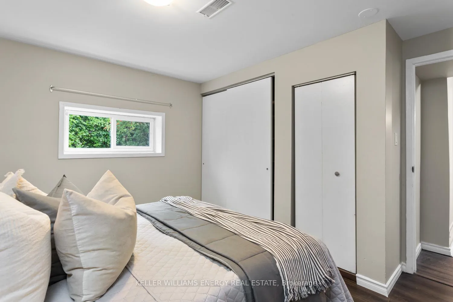 Photo 11 of Unit Lower, 929 Southdown Drive, Oshawa, Donevan — HOMEH