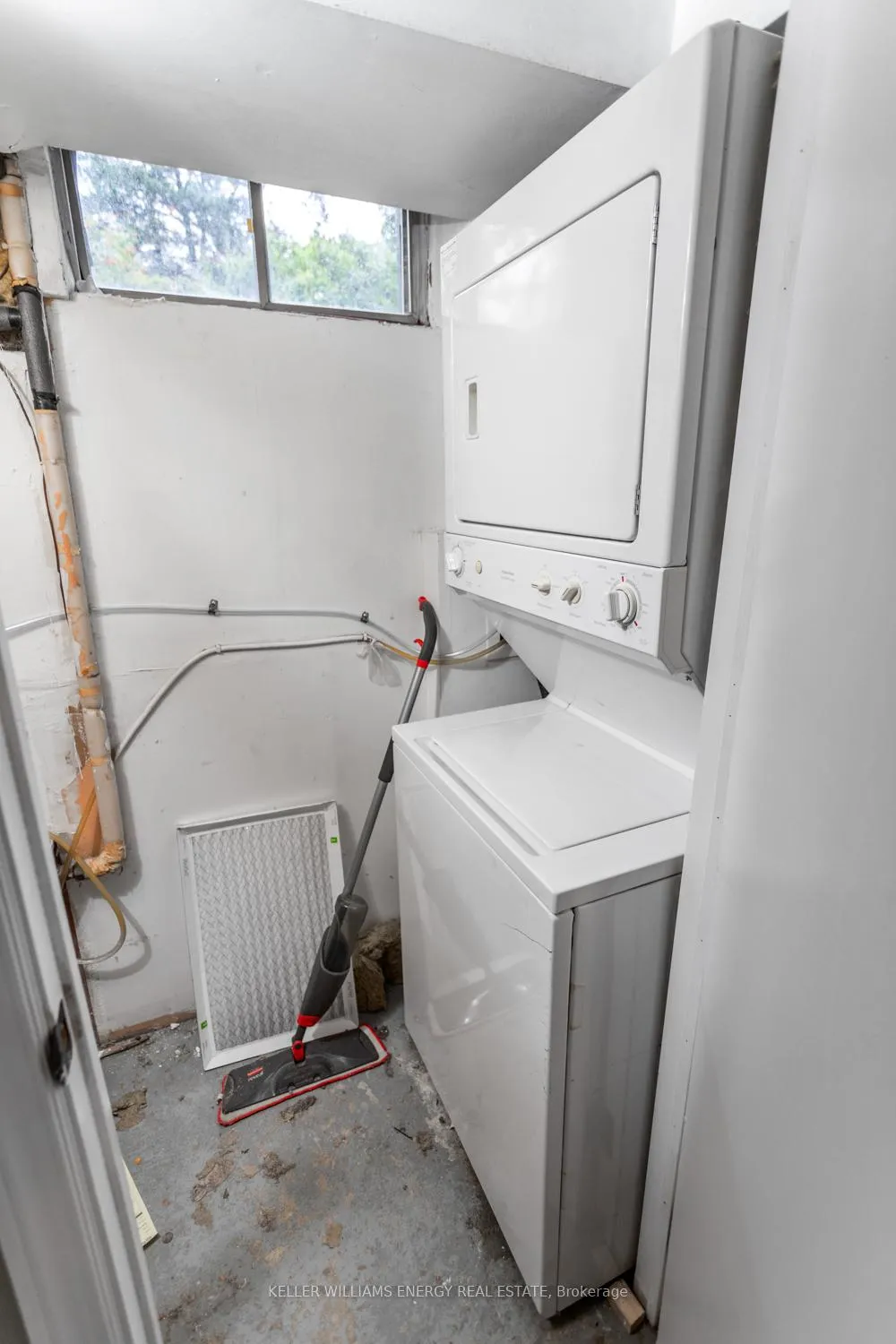 Photo 13 of Unit Lower, 929 Southdown Drive, Oshawa, Donevan — HOMEH