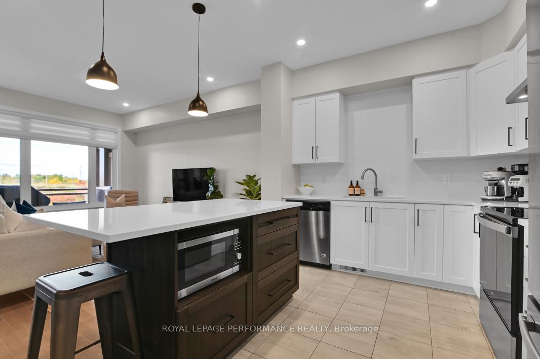 Photo 7 of 22 Verglas Lane, Ottawa, Mer Bleue/Bradley Estates/Anderson Park — HOMEH