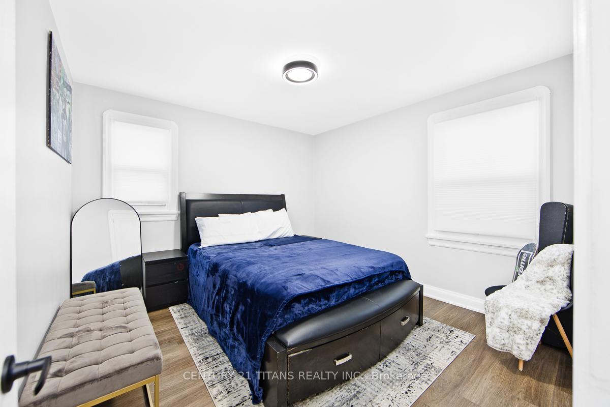 Photo 10 of 857 Masson Street, Oshawa, Centennial — HOMEH