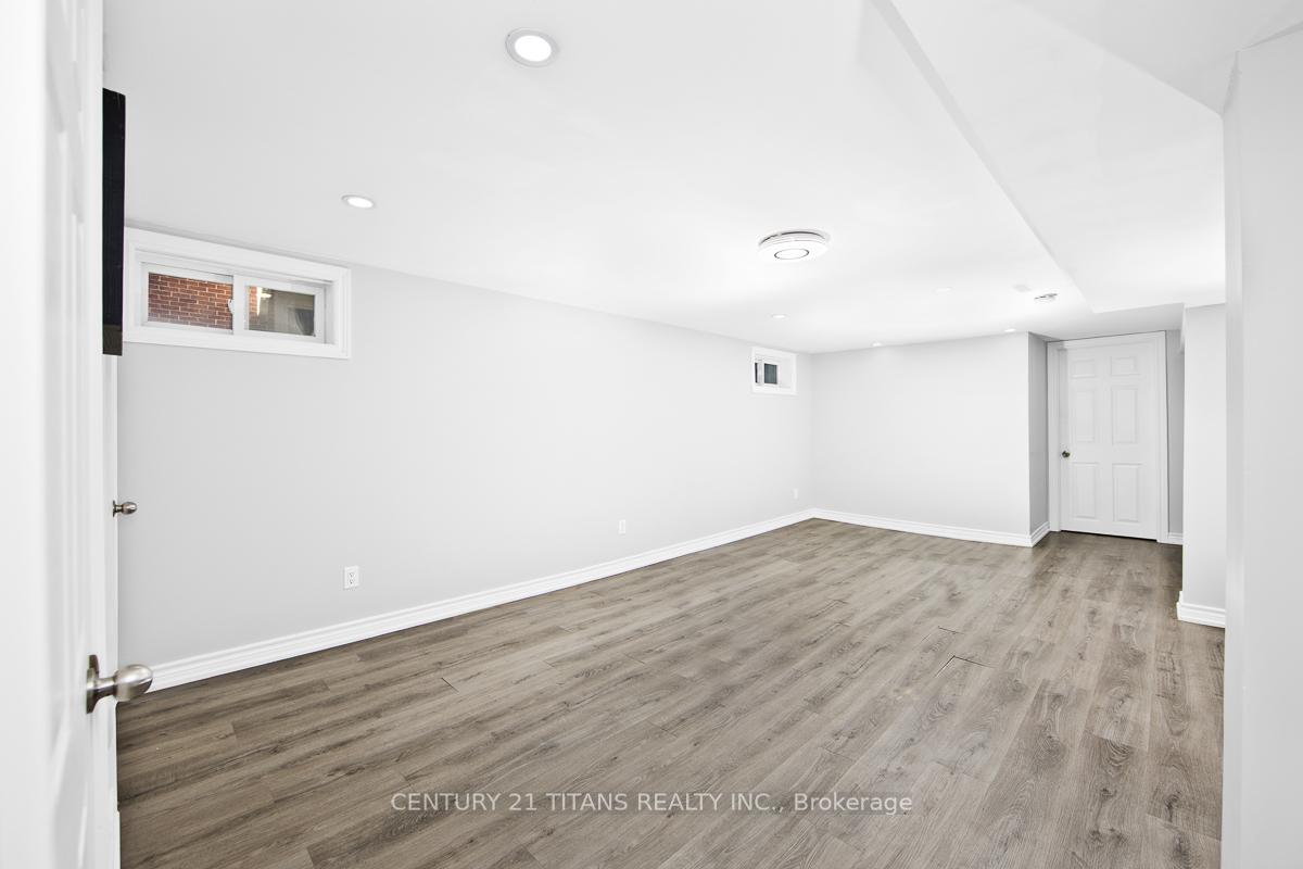 Photo 16 of 857 Masson Street, Oshawa, Centennial — HOMEH