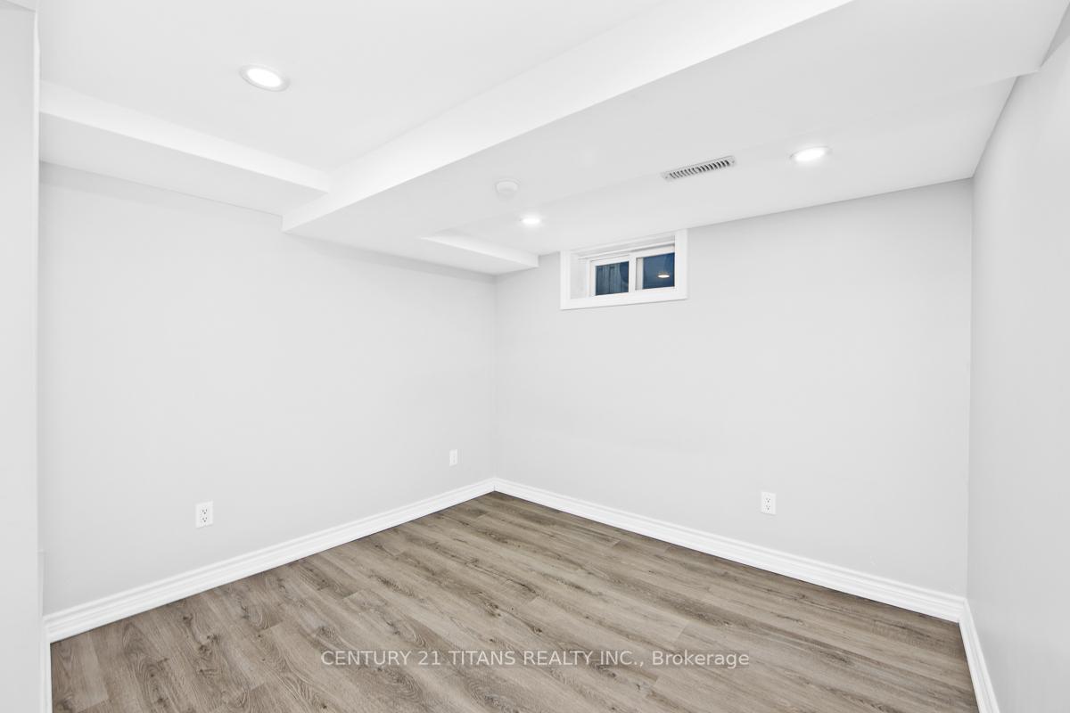 Photo 18 of 857 Masson Street, Oshawa, Centennial — HOMEH