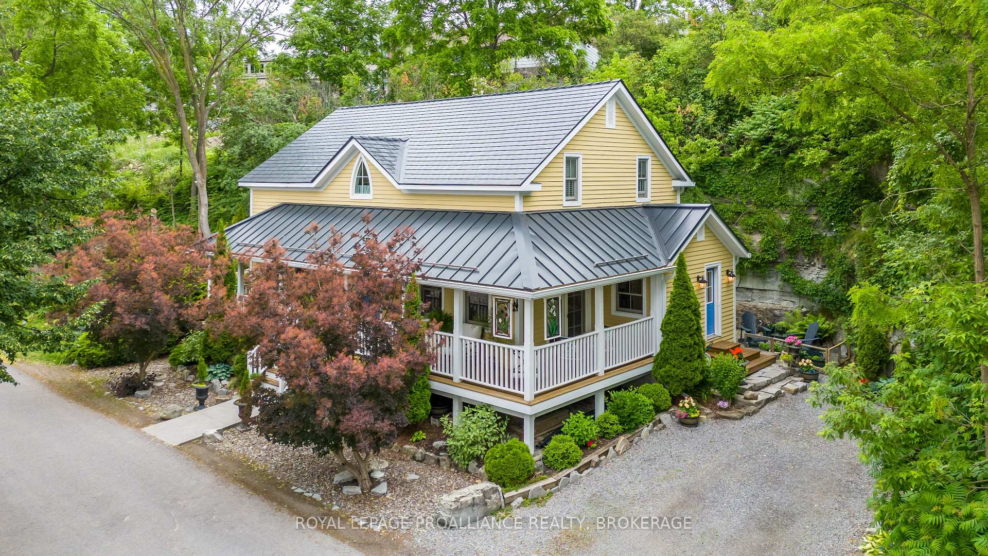 Front of 222 Green Bay Road