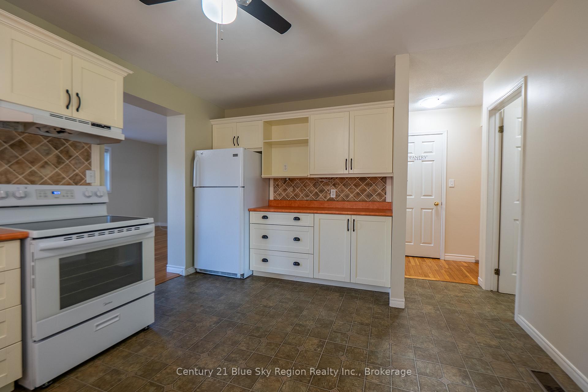 Photo 5 of 229 Labreche Drive, North Bay, Ferris — HOMEH