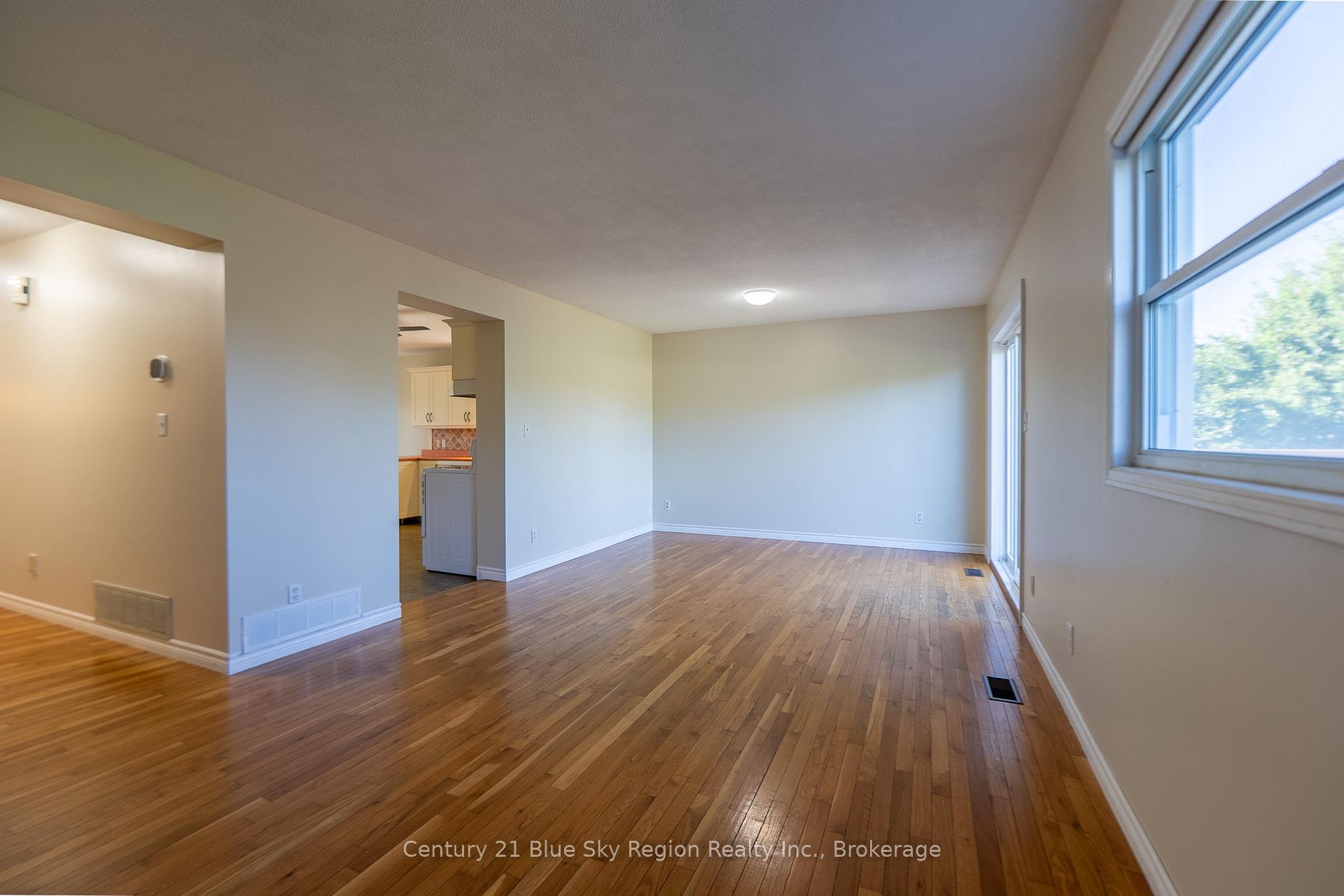 Photo 8 of 229 Labreche Drive, North Bay, Ferris — HOMEH