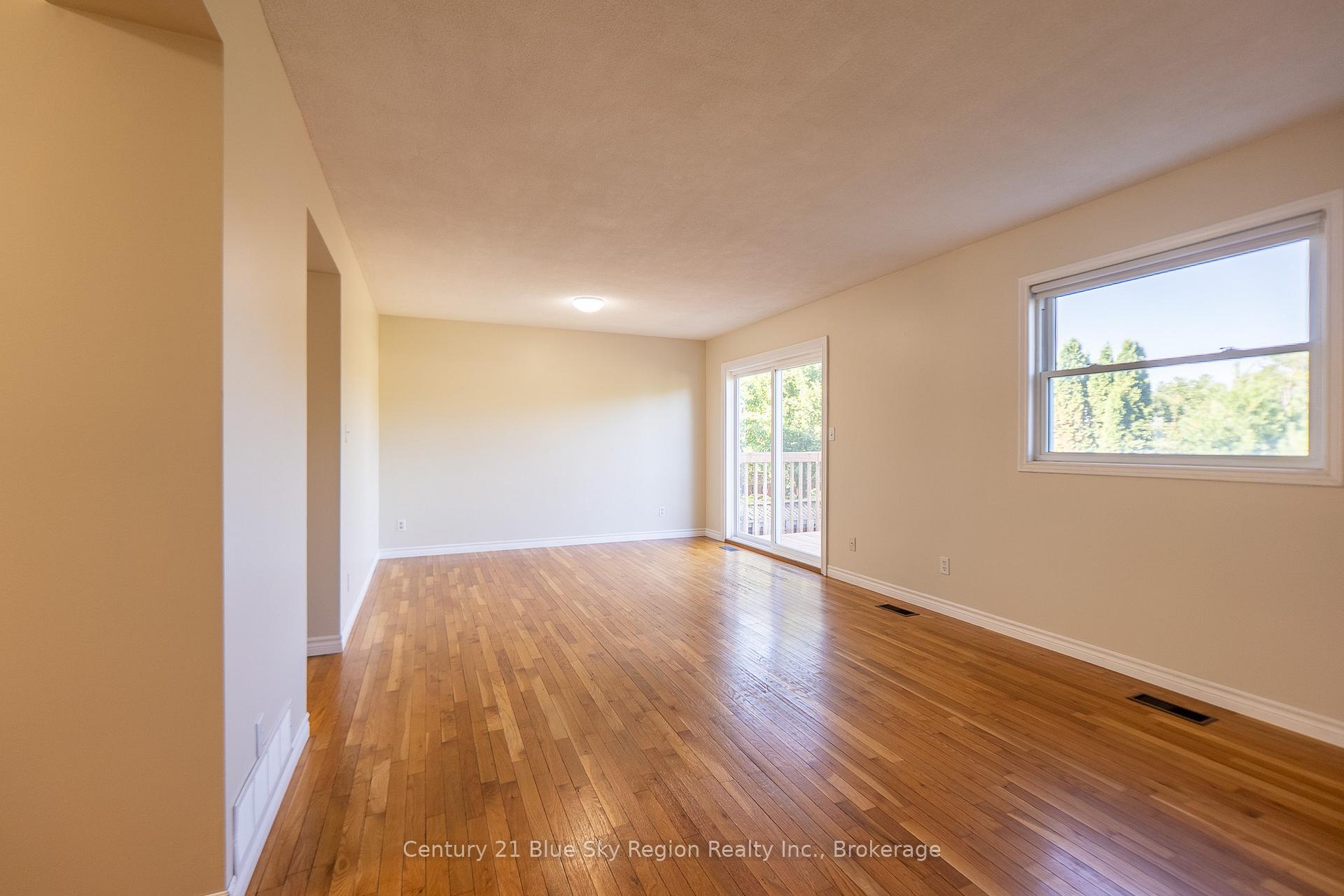 Photo 10 of 229 Labreche Drive, North Bay, Ferris — HOMEH