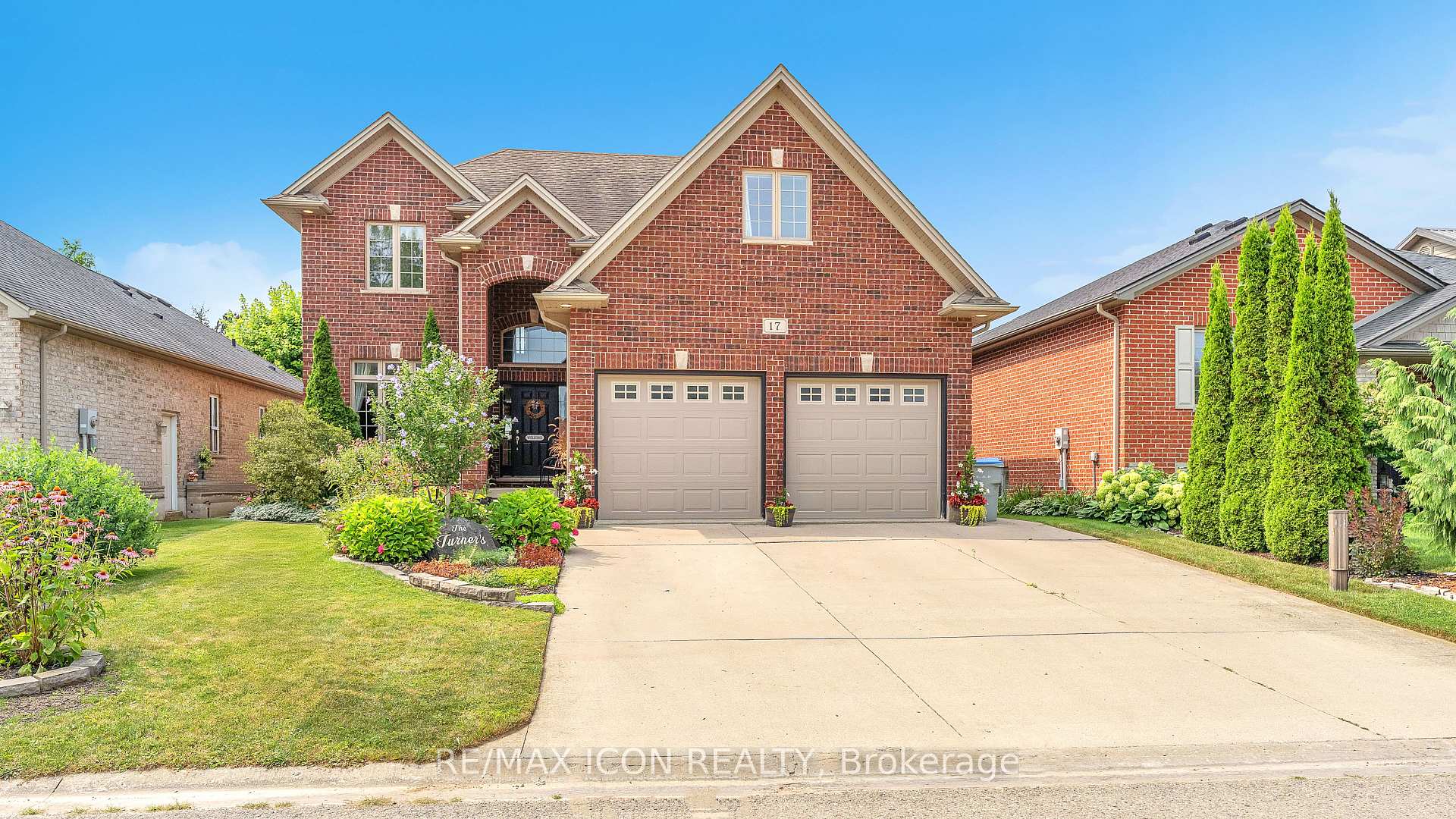 Photo 1 of 17 Hamilton Street E, North Middlesex, Alisa Craig — HOMEH