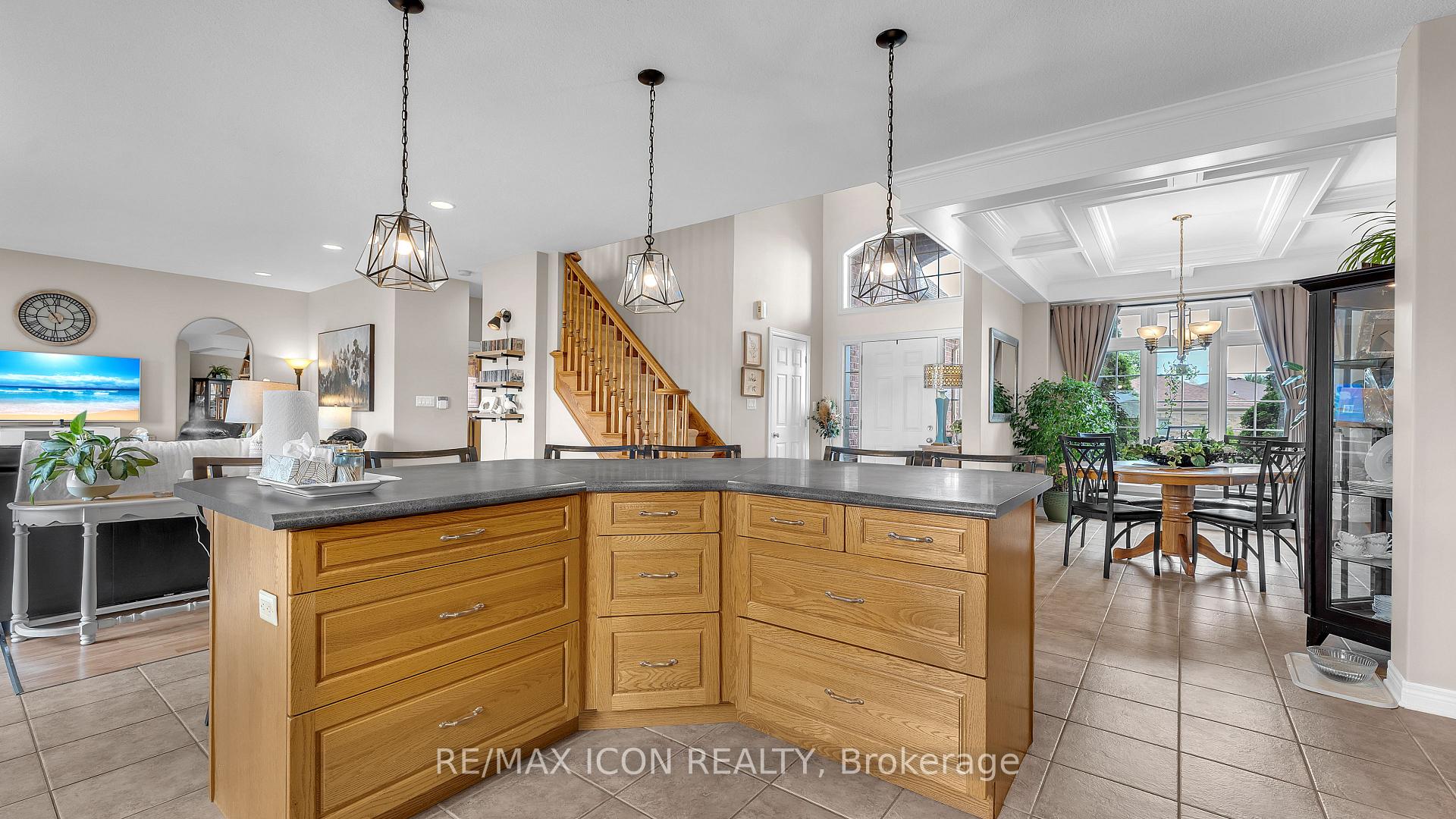 Photo 7 of 17 Hamilton Street E, North Middlesex, Alisa Craig — HOMEH