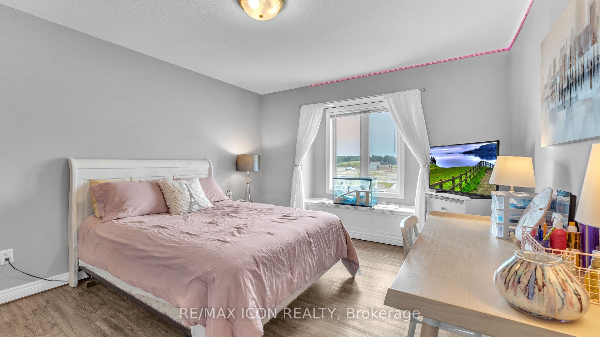 Photo 12 of 17 Hamilton Street E, North Middlesex, Alisa Craig — HOMEH