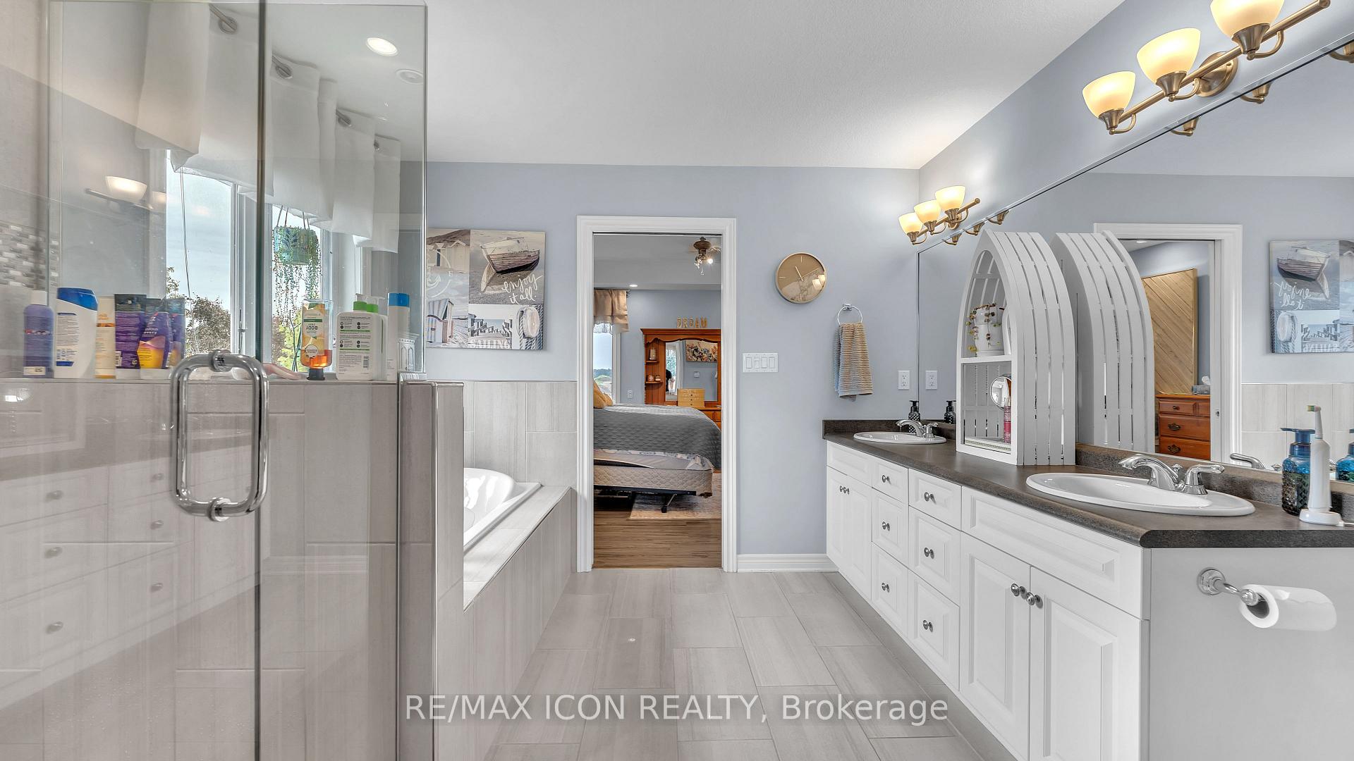 Photo 16 of 17 Hamilton Street E, North Middlesex, Alisa Craig — HOMEH