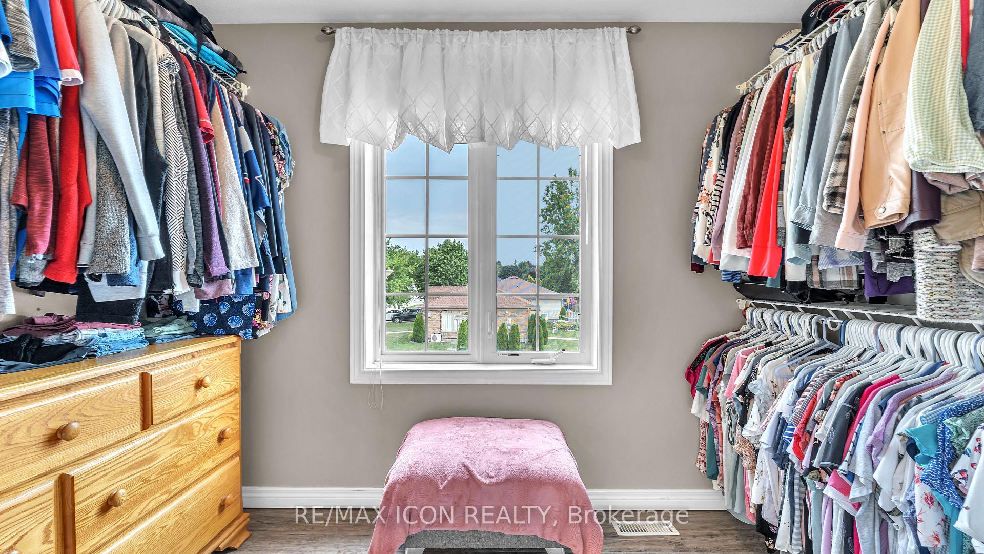 Photo 19 of 17 Hamilton Street E, North Middlesex, Alisa Craig — HOMEH
