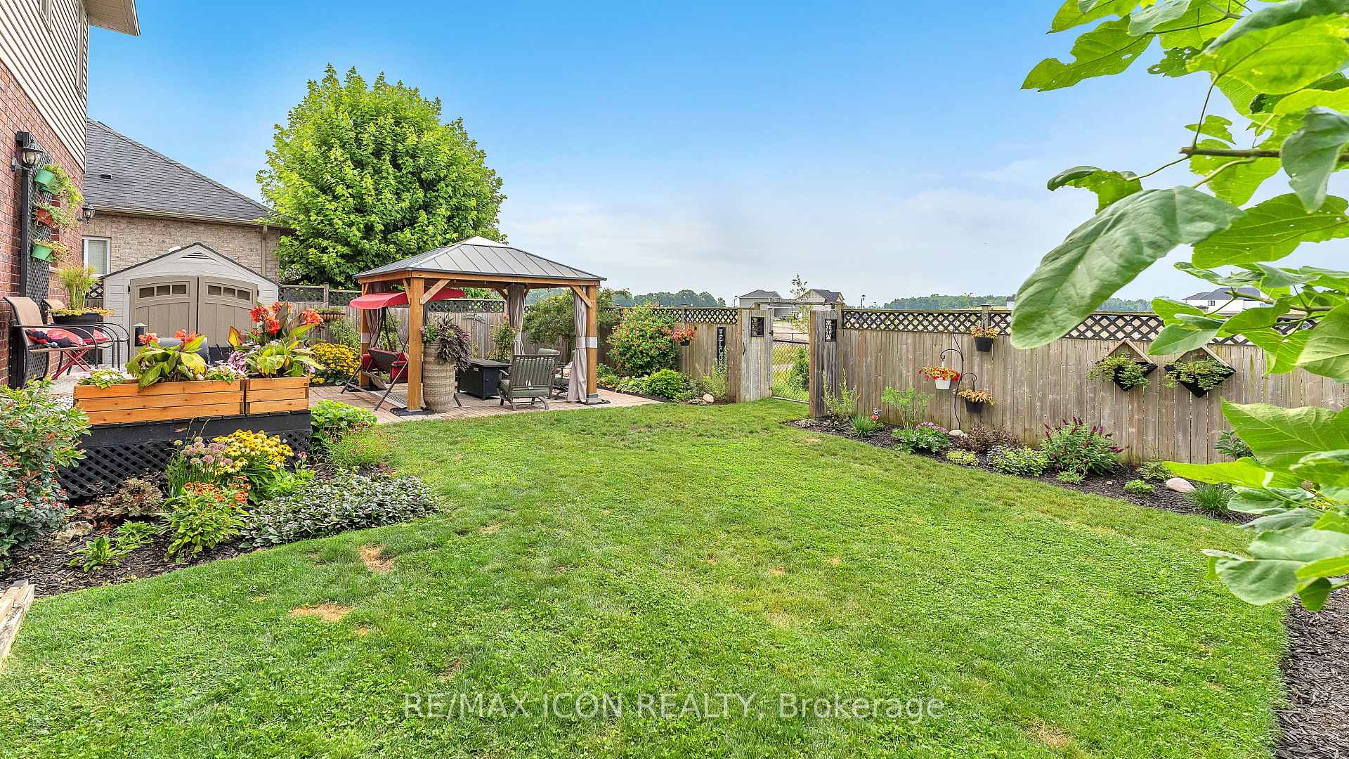 Photo 29 of 17 Hamilton Street E, North Middlesex, Alisa Craig — HOMEH