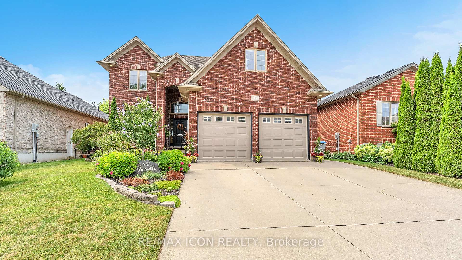 Photo 34 of 17 Hamilton Street E, North Middlesex, Alisa Craig — HOMEH