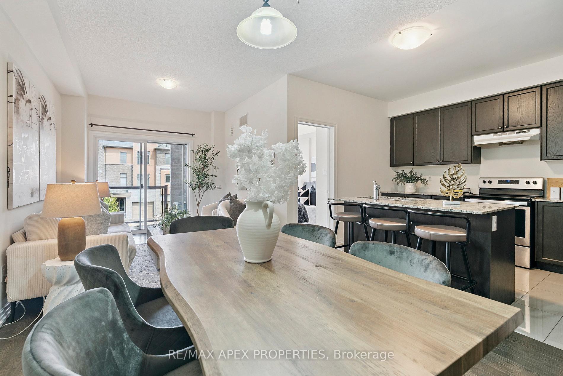 Photo 14 of 37 Vantage Loop, Newmarket, Woodland Hill — HOMEH