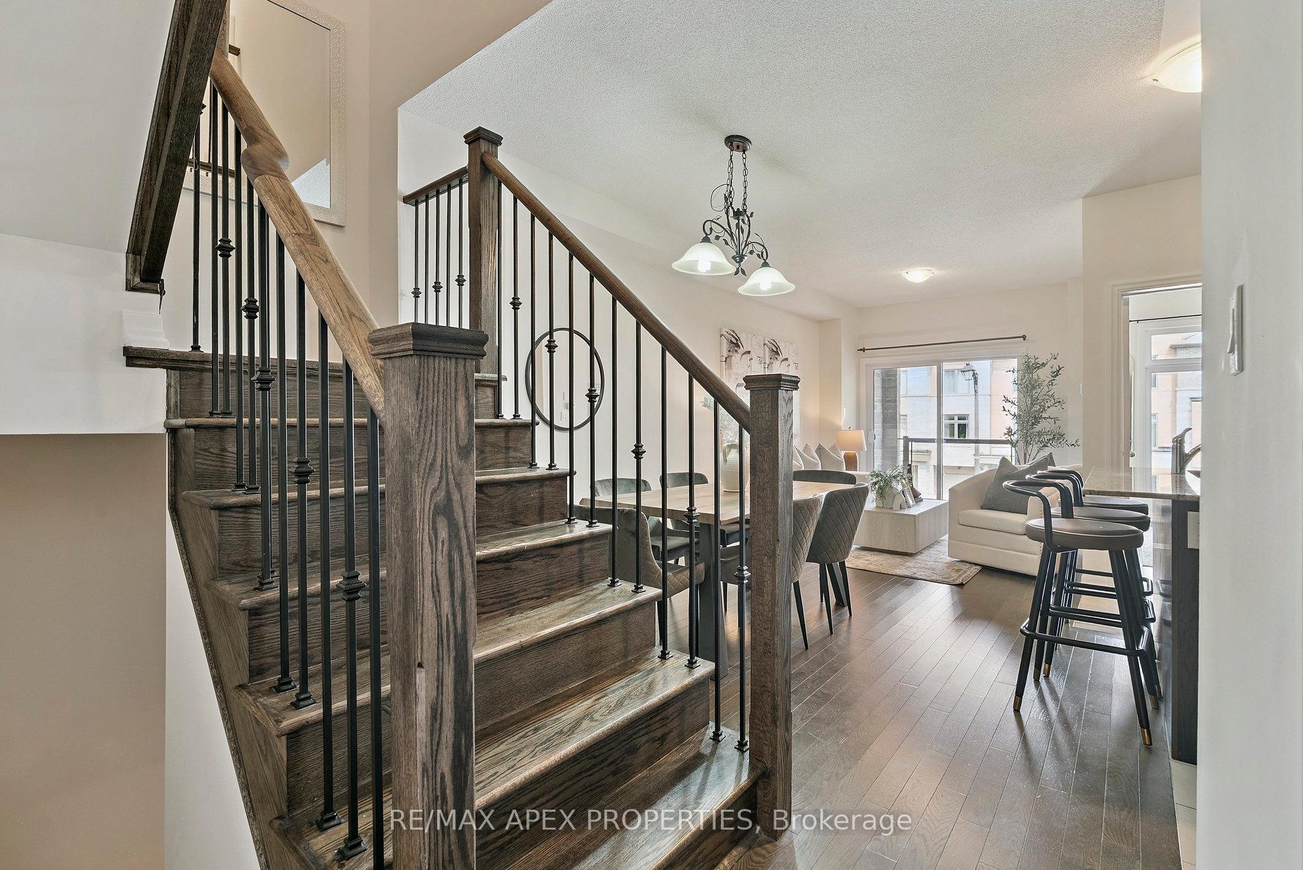 Photo 19 of 37 Vantage Loop, Newmarket, Woodland Hill — HOMEH