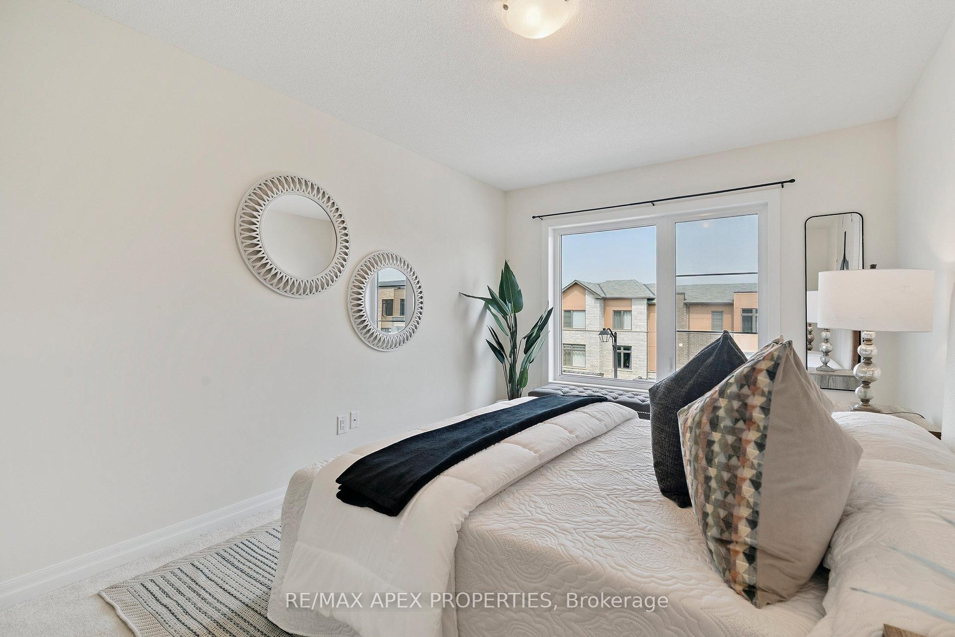 Photo 30 of 37 Vantage Loop, Newmarket, Woodland Hill — HOMEH