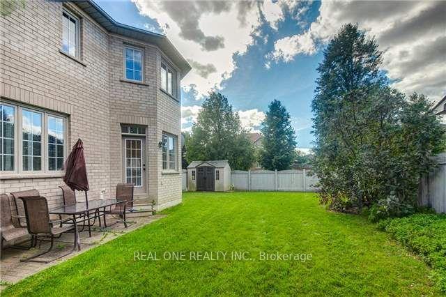 Photo 5 of 65 Boxwood Crescent, Markham, Rouge Fairways — HOMEH