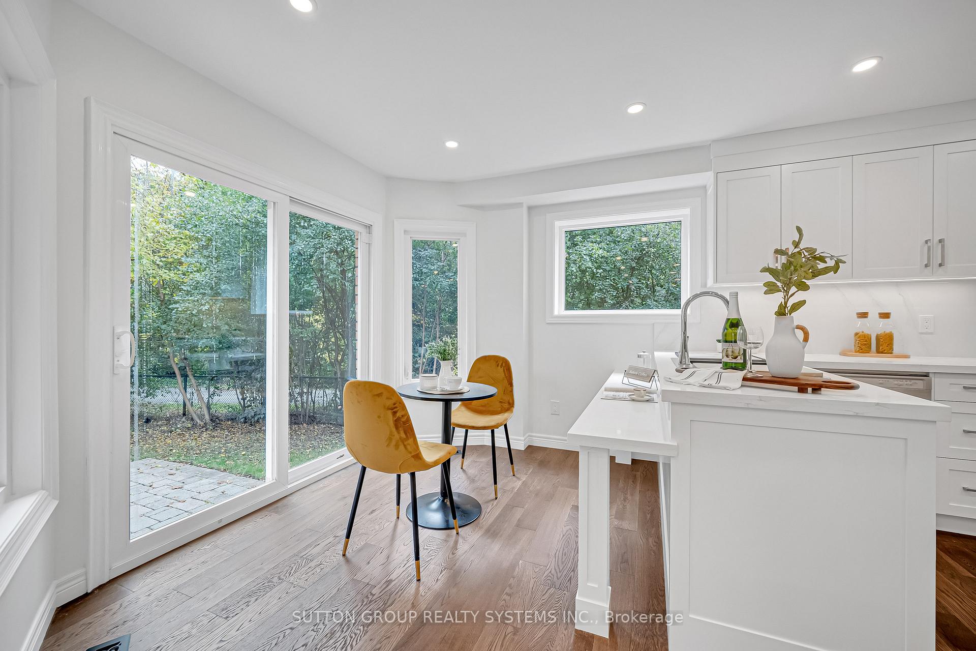 Photo 17 of 1280 Springwood Crescent, Oakville, Glen Abbey — HOMEH
