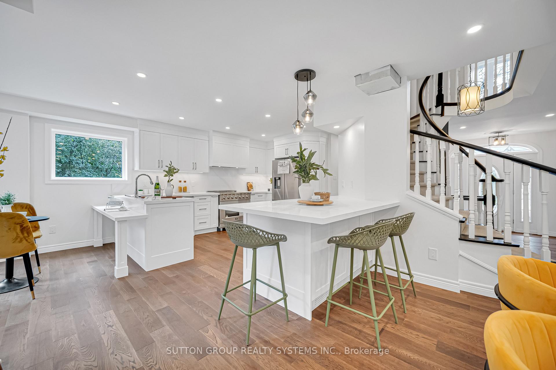 Photo 18 of 1280 Springwood Crescent, Oakville, Glen Abbey — HOMEH