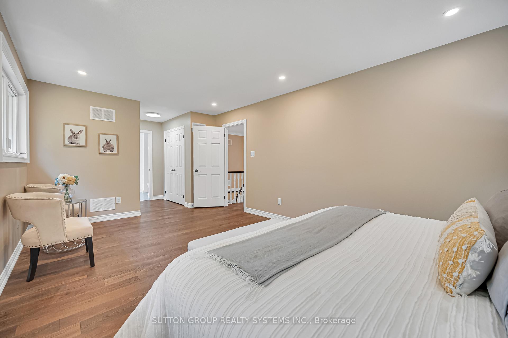 Photo 32 of 1280 Springwood Crescent, Oakville, Glen Abbey — HOMEH