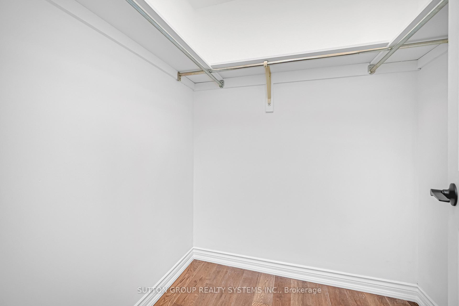 Photo 33 of 1280 Springwood Crescent, Oakville, Glen Abbey — HOMEH