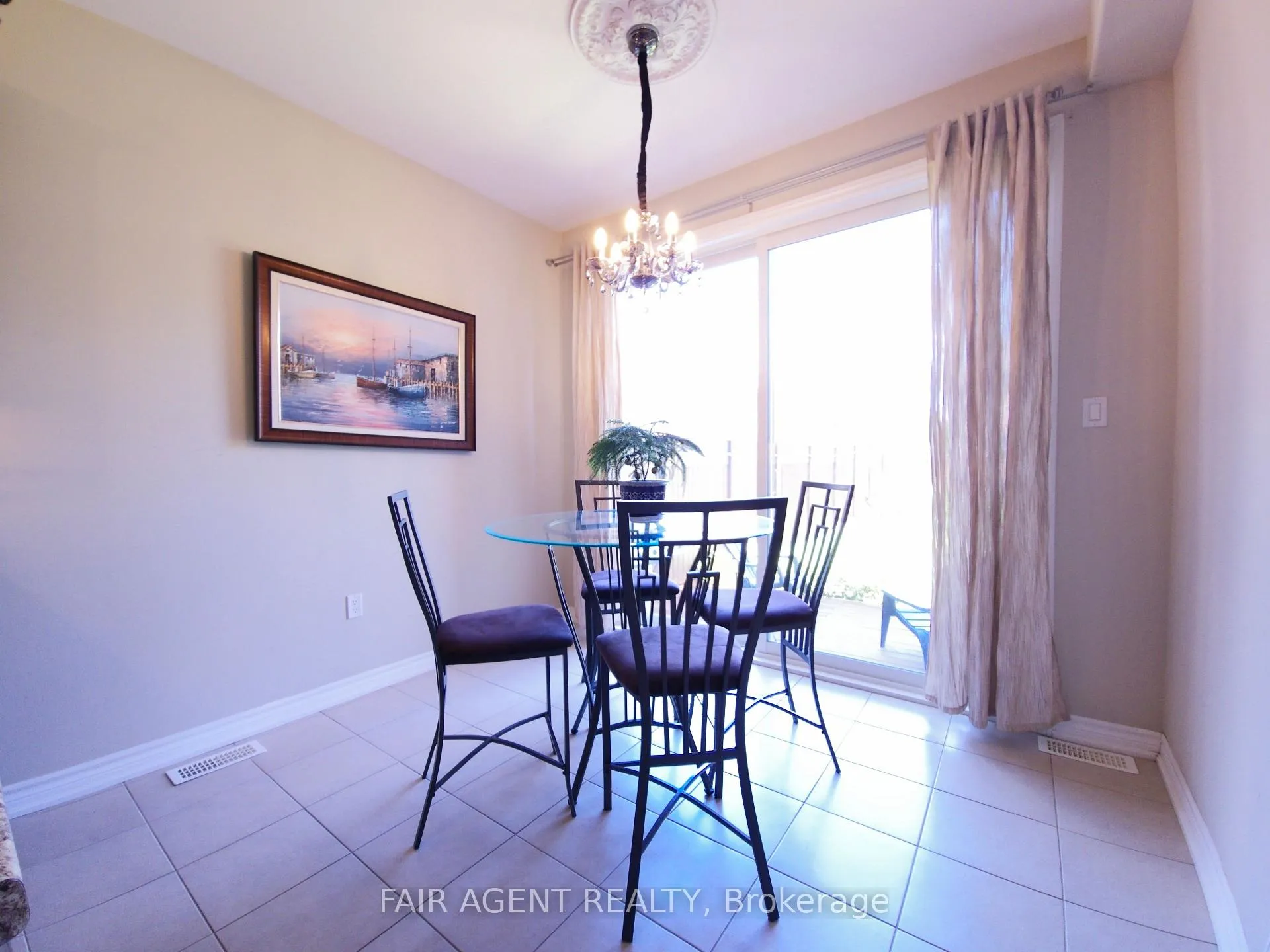 Photo 8 of 60 Holt Drive, New Tecumseth, Alliston — HOMEH