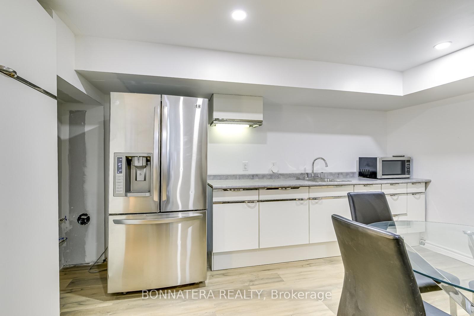Photo 8 of Unit Bsmt, 67 Hammond Road, Mississauga, Streetsville — HOMEH