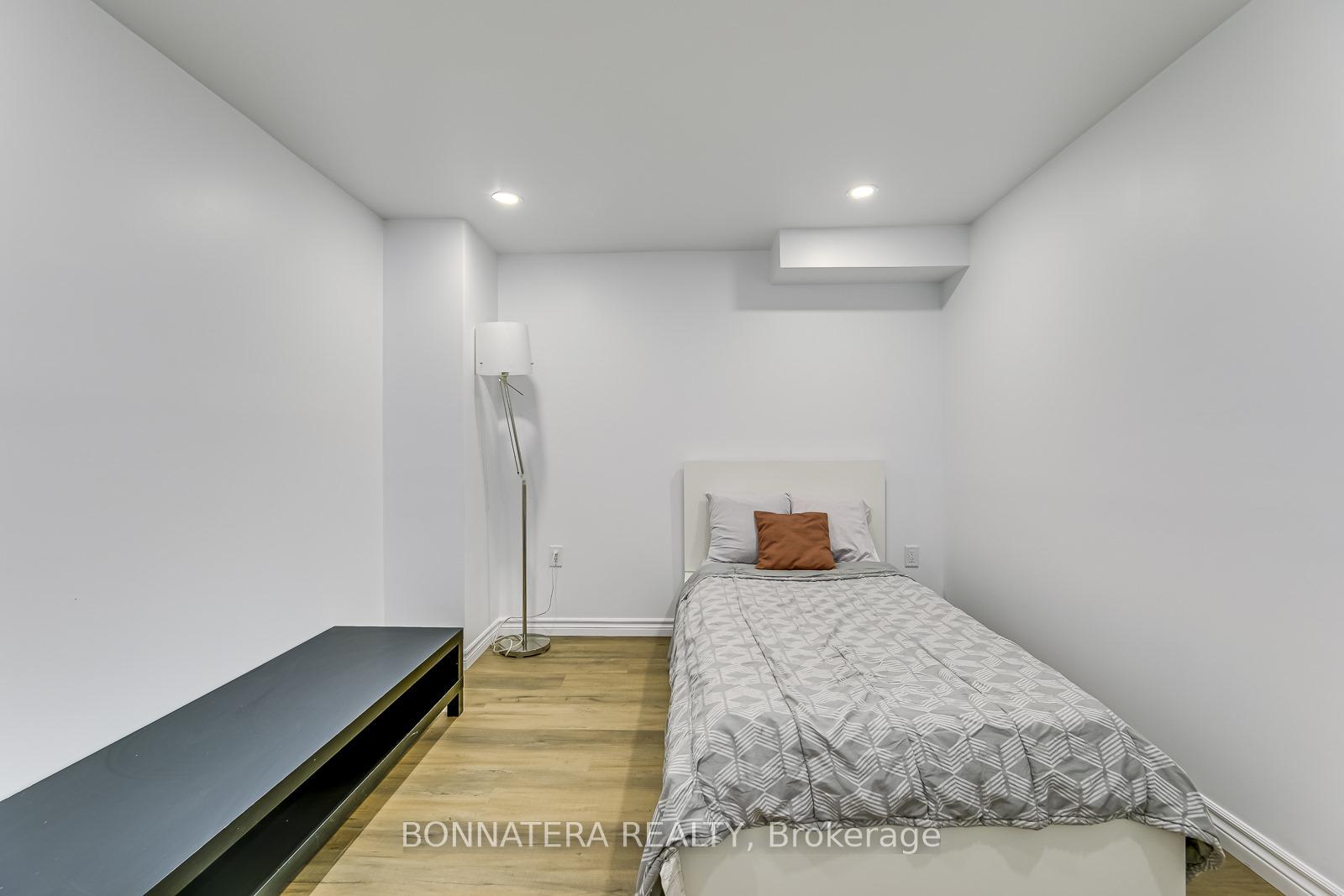 Photo 3 of Unit Bsmt, 67 Hammond Road, Mississauga, Streetsville — HOMEH