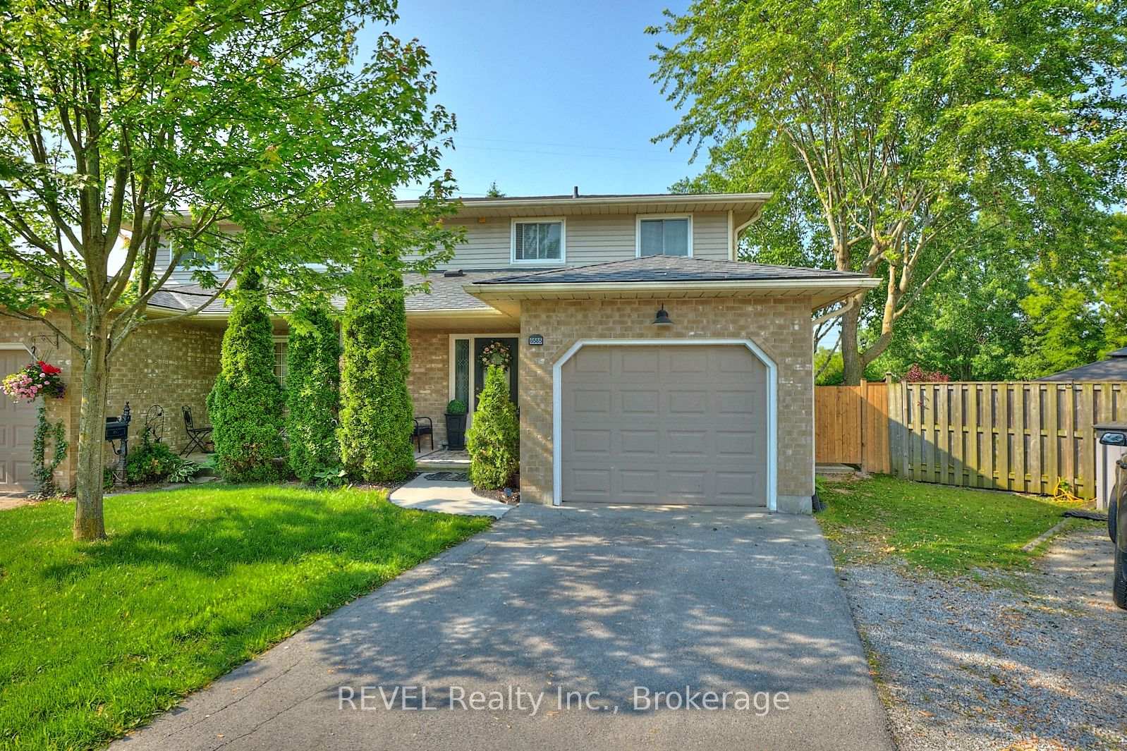 Photo 1 of 6585 Kuhn Crescent, Niagara Falls, West Wood — HOMEH
