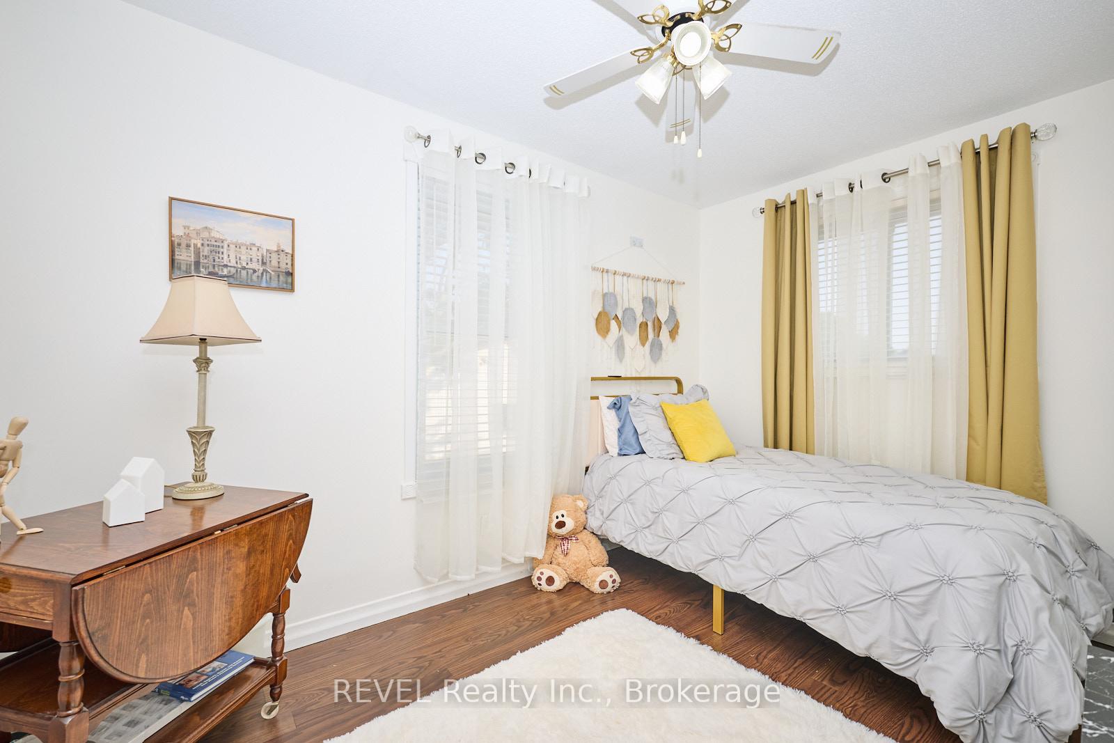 Photo 14 of 6585 Kuhn Crescent, Niagara Falls, West Wood — HOMEH