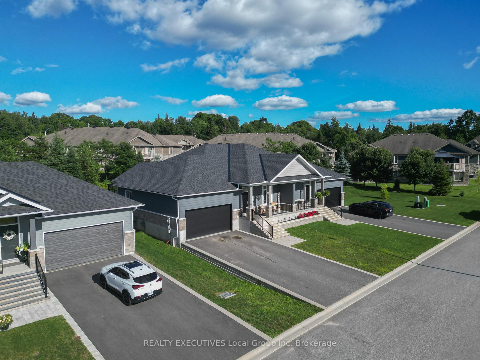 Photo 4 of 6 Silver Maple Lane, North Bay, Airport — HOMEH