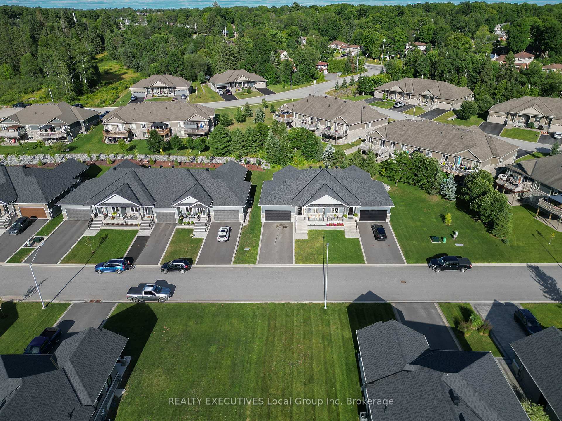Photo 7 of 6 Silver Maple Lane, North Bay, Airport — HOMEH