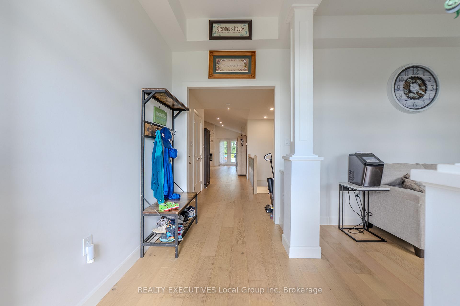 Photo 14 of 6 Silver Maple Lane, North Bay, Airport — HOMEH