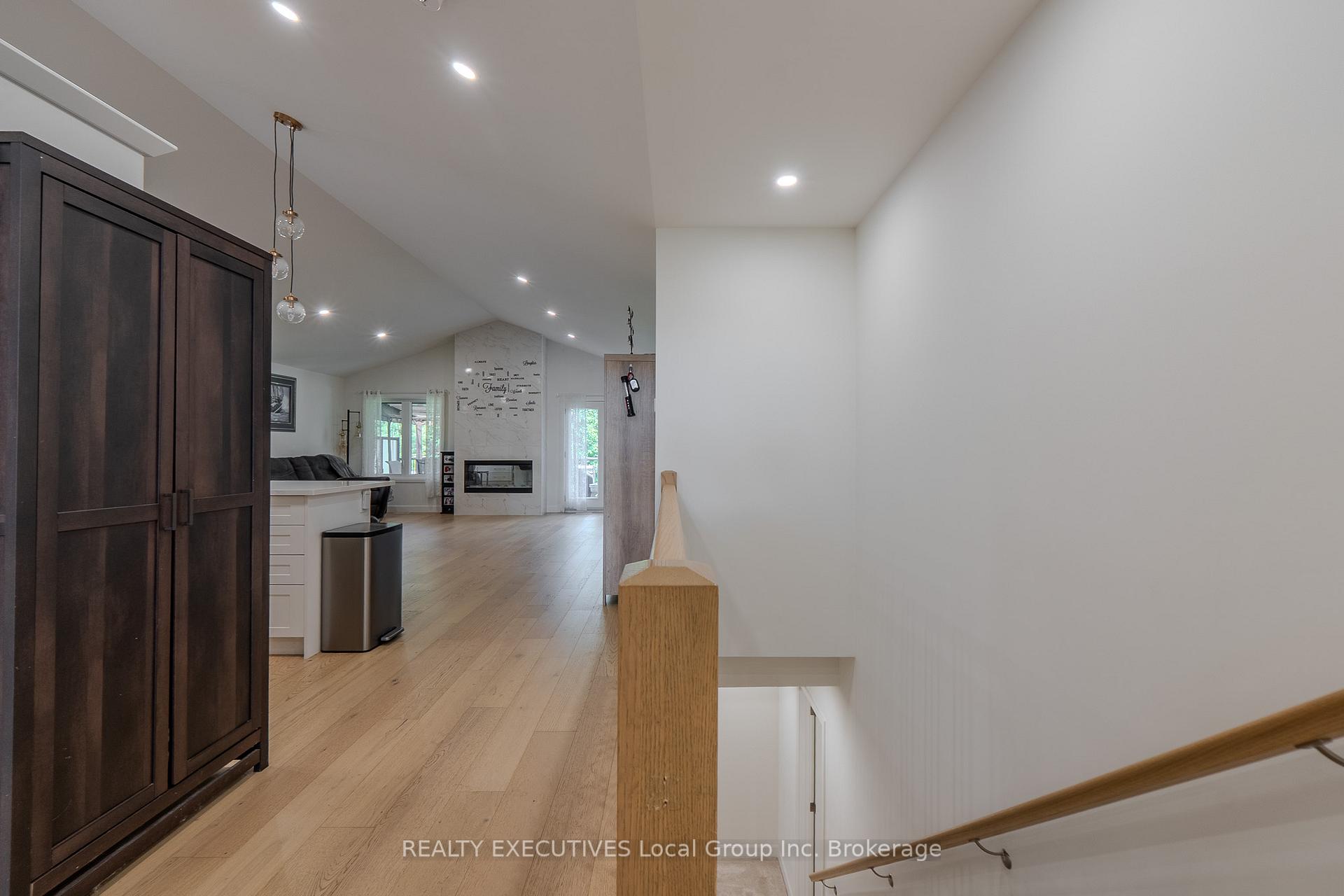 Photo 16 of 6 Silver Maple Lane, North Bay, Airport — HOMEH