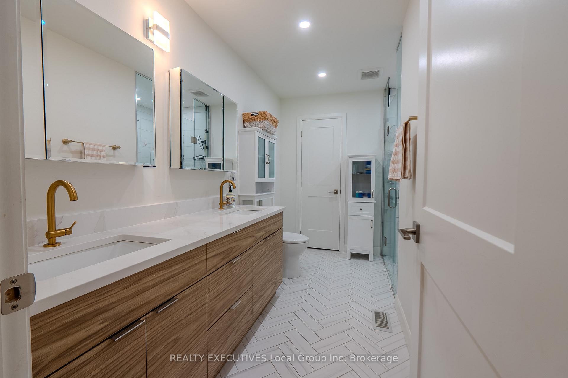 Photo 30 of 6 Silver Maple Lane, North Bay, Airport — HOMEH