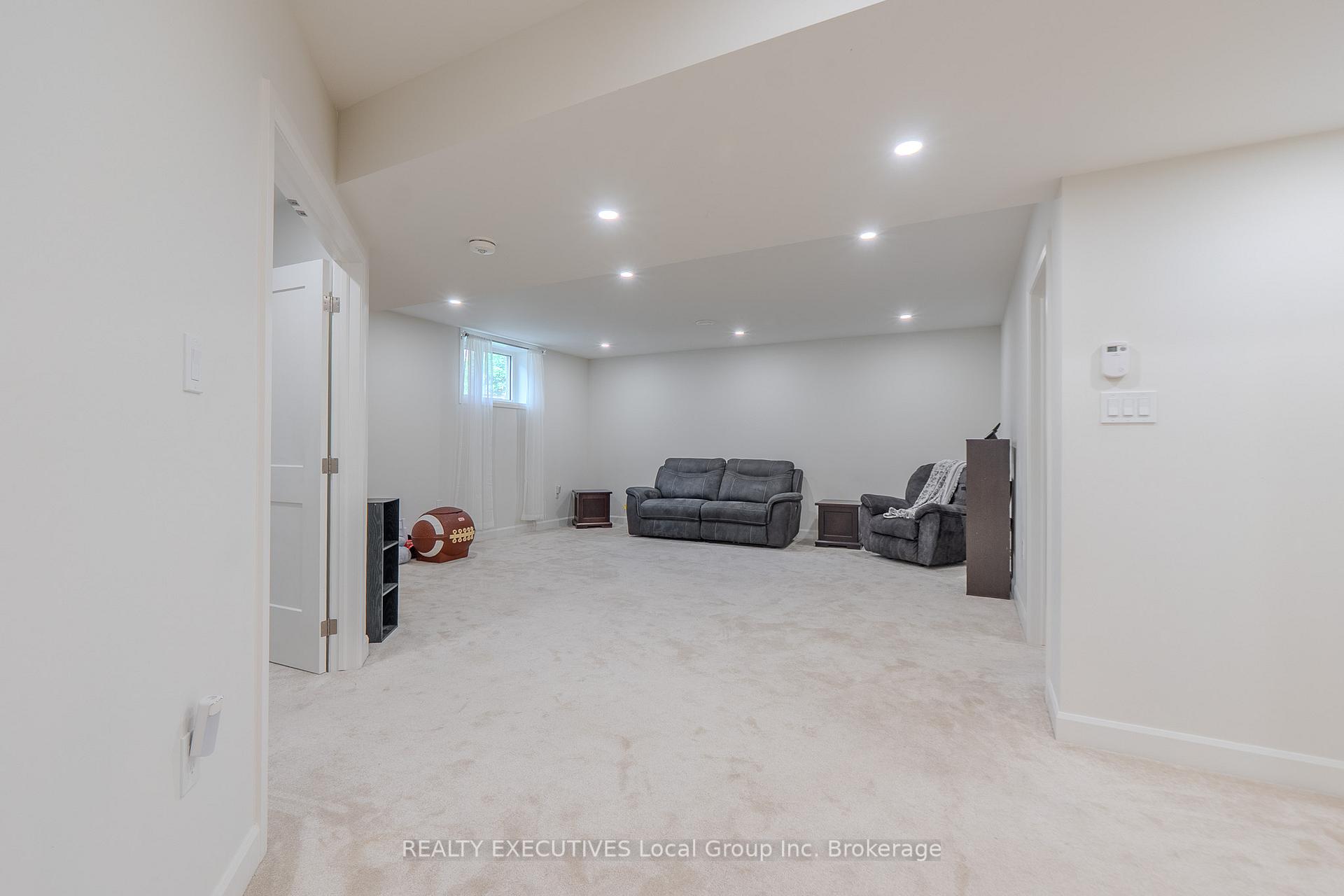 Photo 42 of 6 Silver Maple Lane, North Bay, Airport — HOMEH