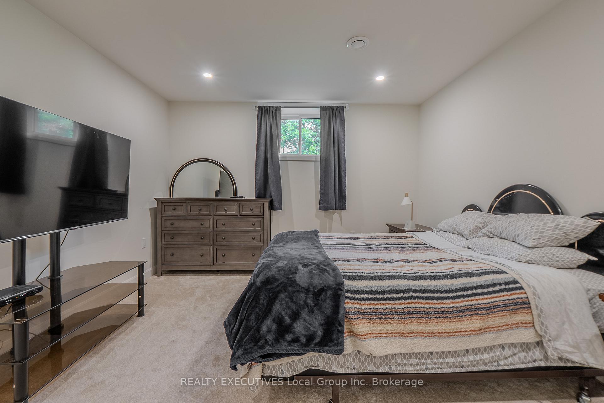 Photo 45 of 6 Silver Maple Lane, North Bay, Airport — HOMEH