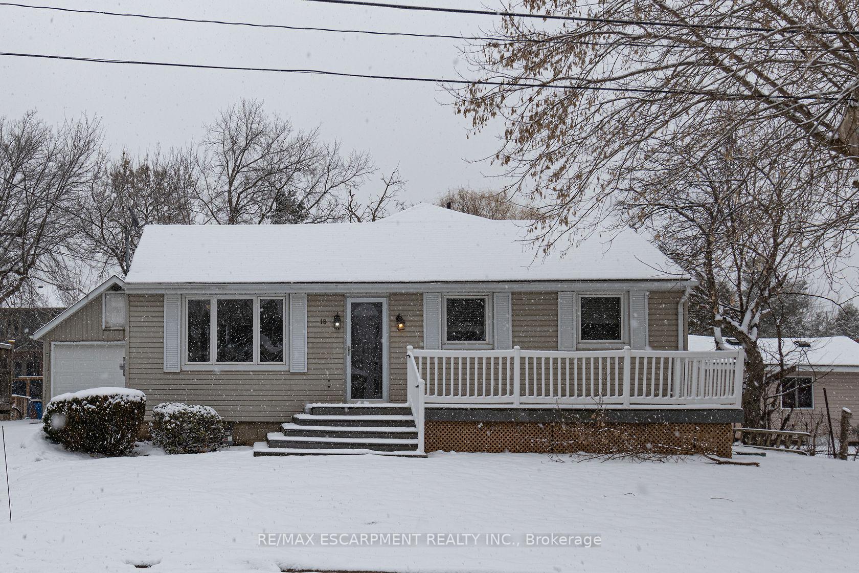 Photo 2 of 18 Miles Street, Milton, Old Milton — HOMEH