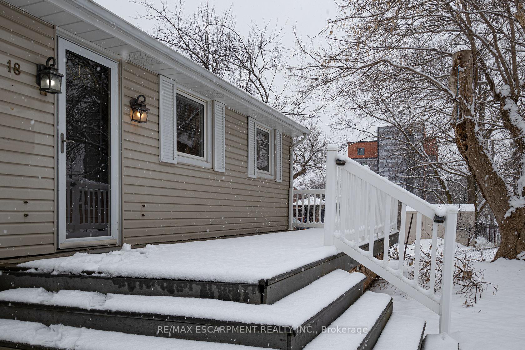 Photo 3 of 18 Miles Street, Milton, Old Milton — HOMEH