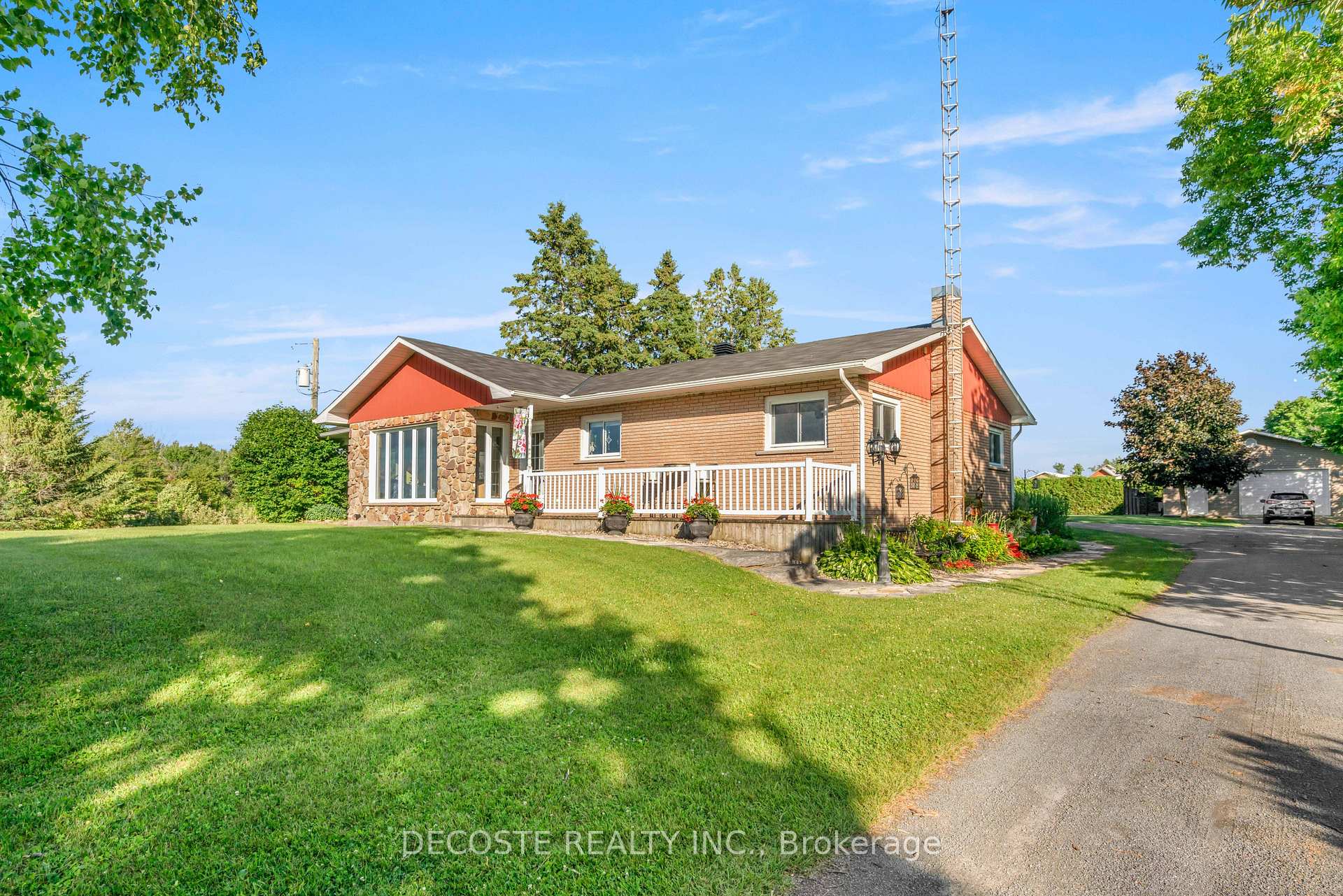 Photo 1 of 21190 County 10 Road, North Glengarry, North Glengarry (Lochiel) Twp — HOMEH