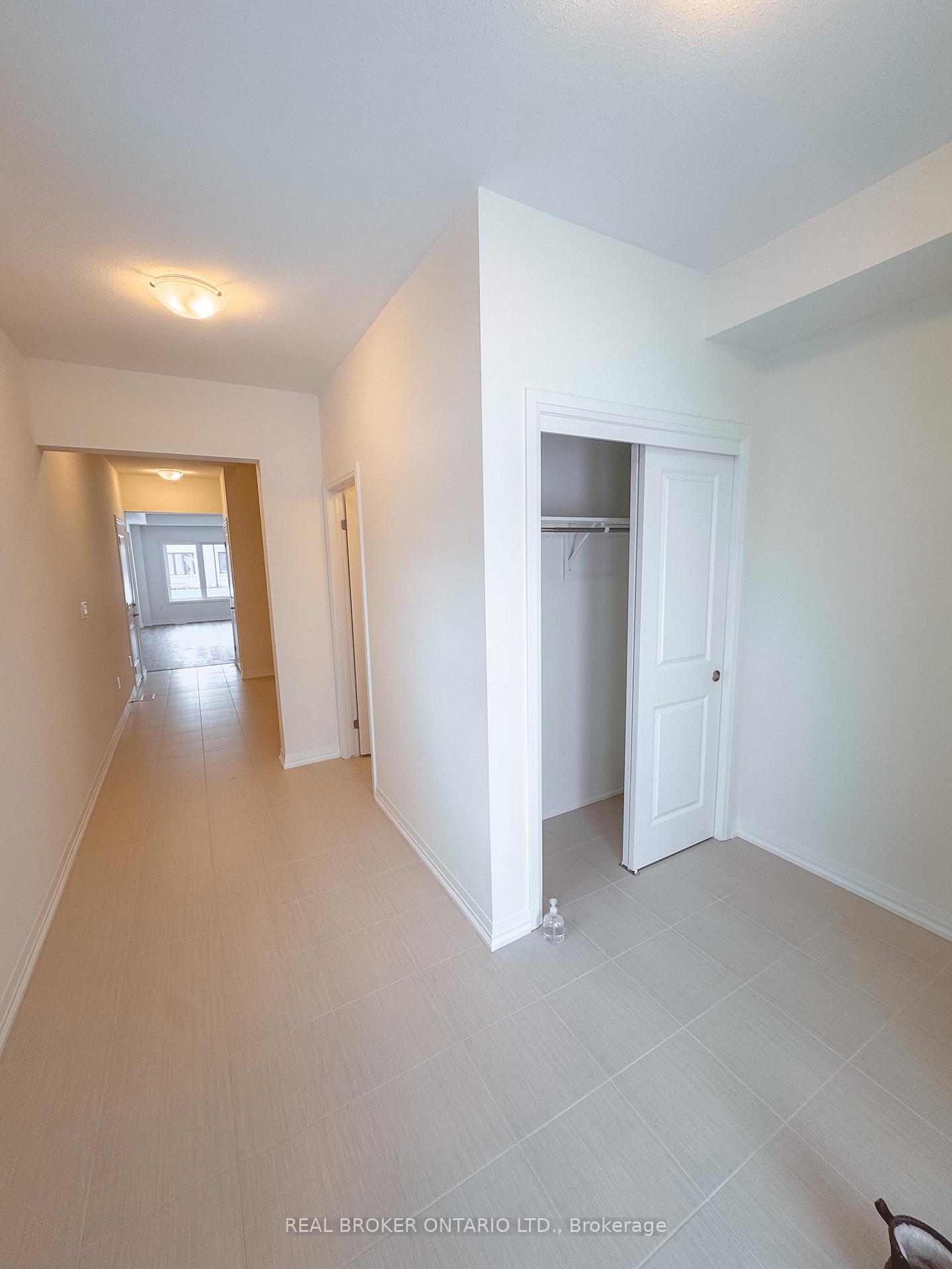 Photo 3 of 28 Samuel Avenue, Pelham, Fonthill — HOMEH