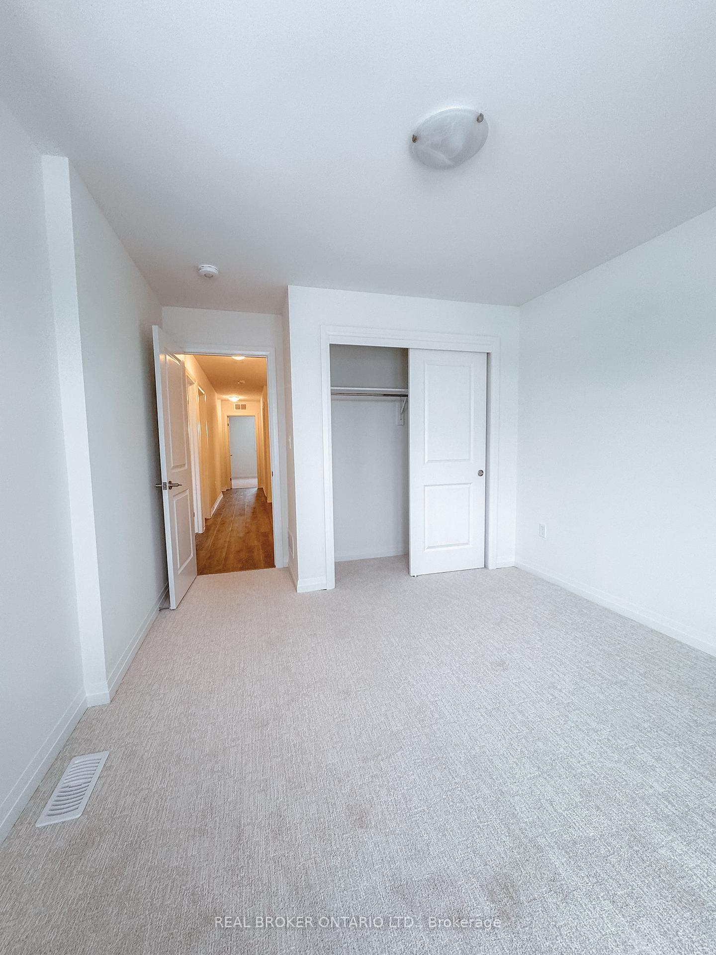 Photo 9 of 28 Samuel Avenue, Pelham, Fonthill — HOMEH