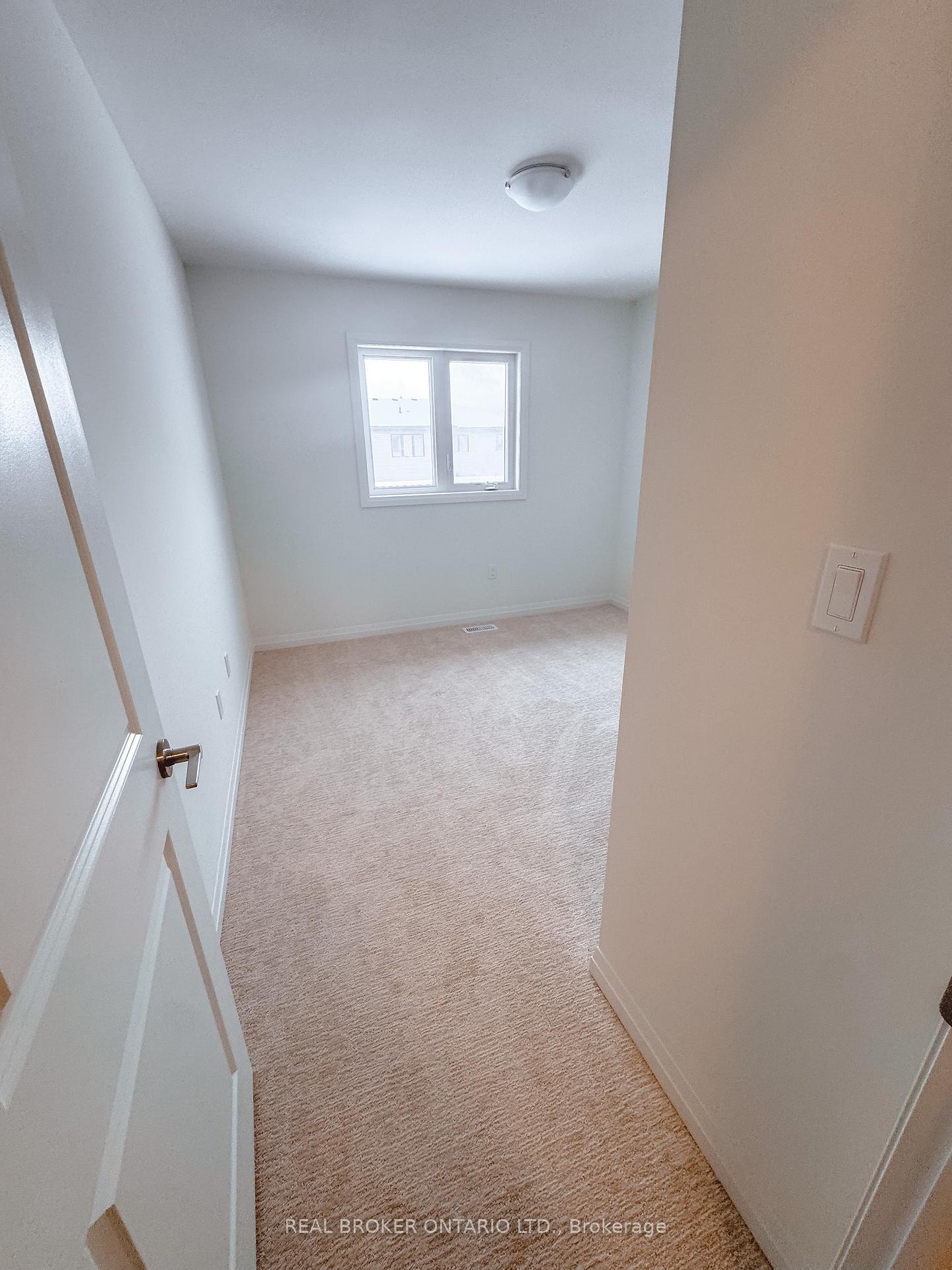 Photo 16 of 28 Samuel Avenue, Pelham, Fonthill — HOMEH