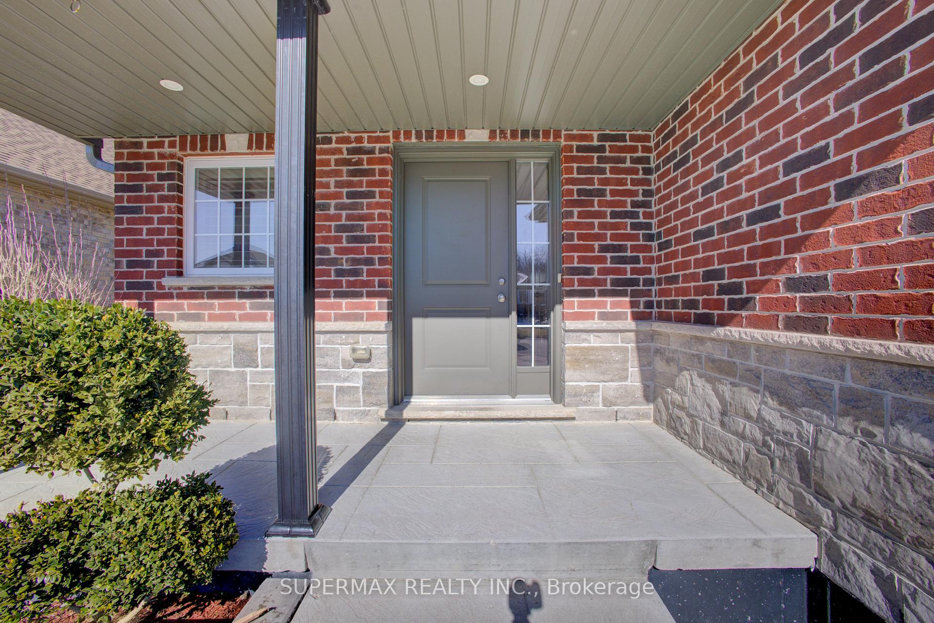 Photo 5 of 945 Reserve Avenue S, North Perth, Listowel — HOMEH