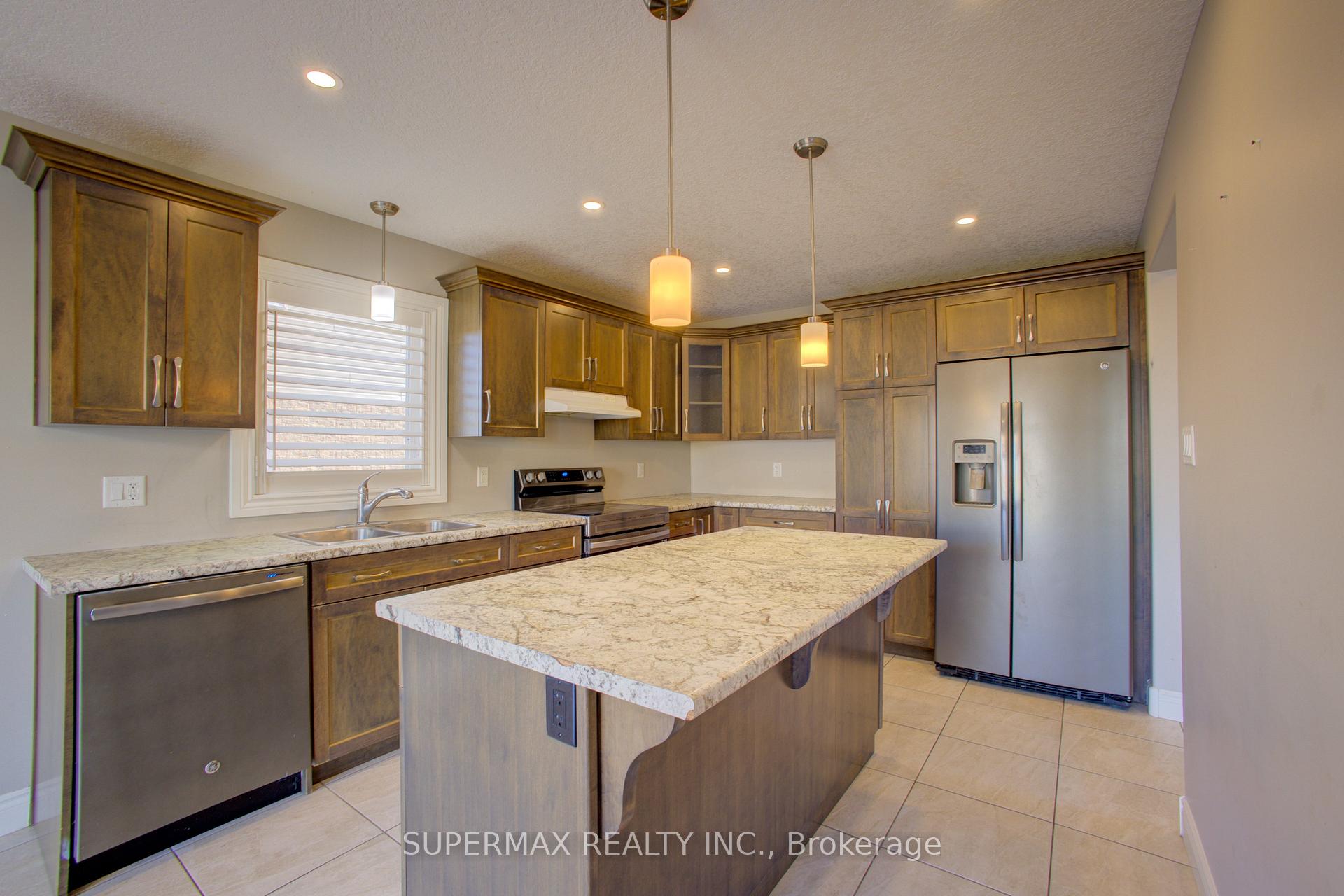 Photo 18 of 945 Reserve Avenue S, North Perth, Listowel — HOMEH