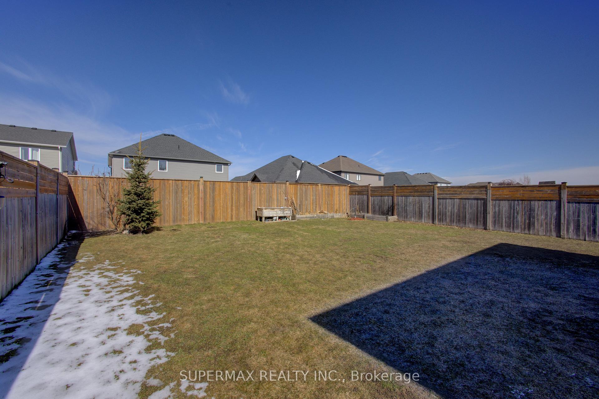 Photo 40 of 945 Reserve Avenue S, North Perth, Listowel — HOMEH