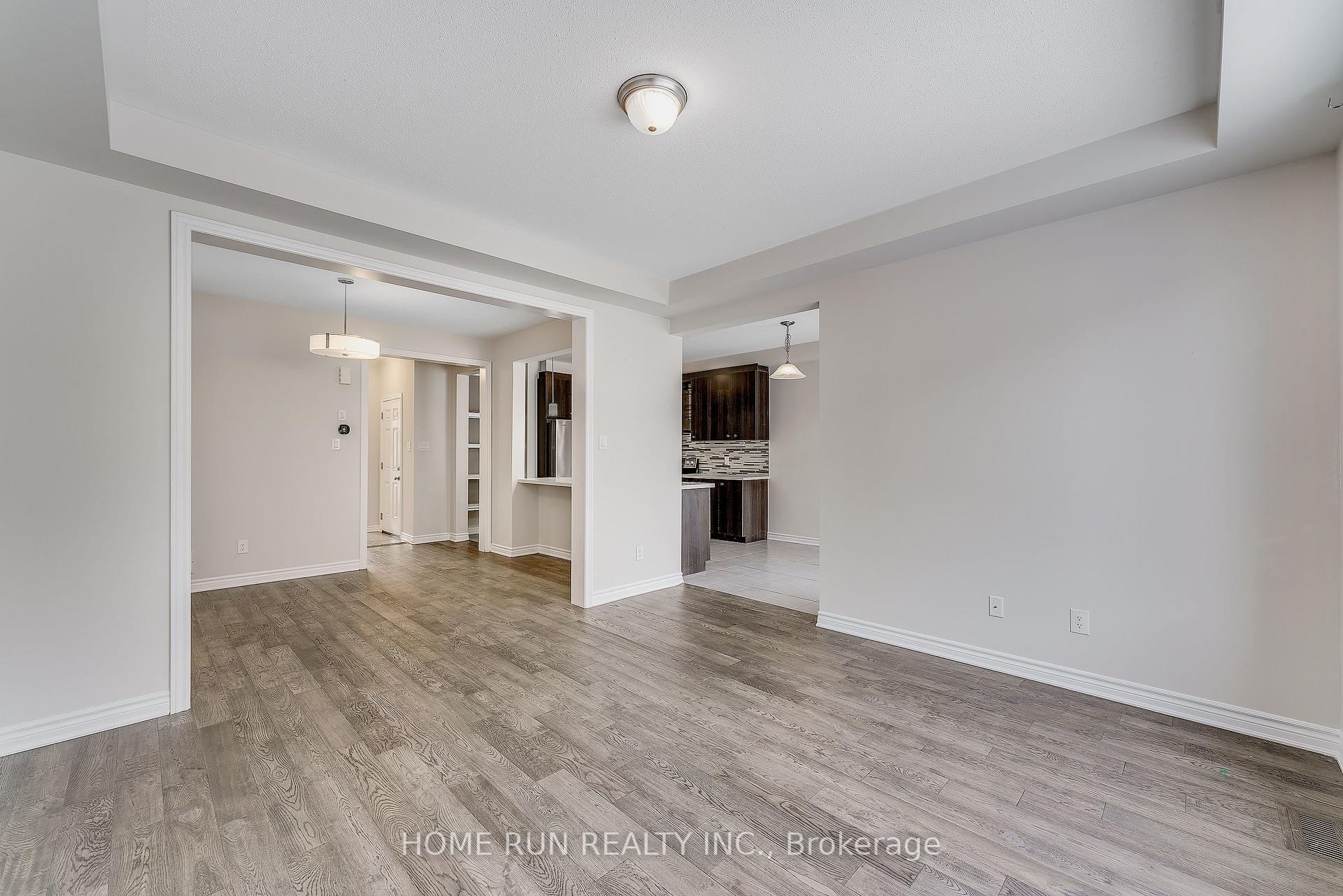 Photo 11 of 338 Sweetclover Way, Ottawa, Avalon West — HOMEH