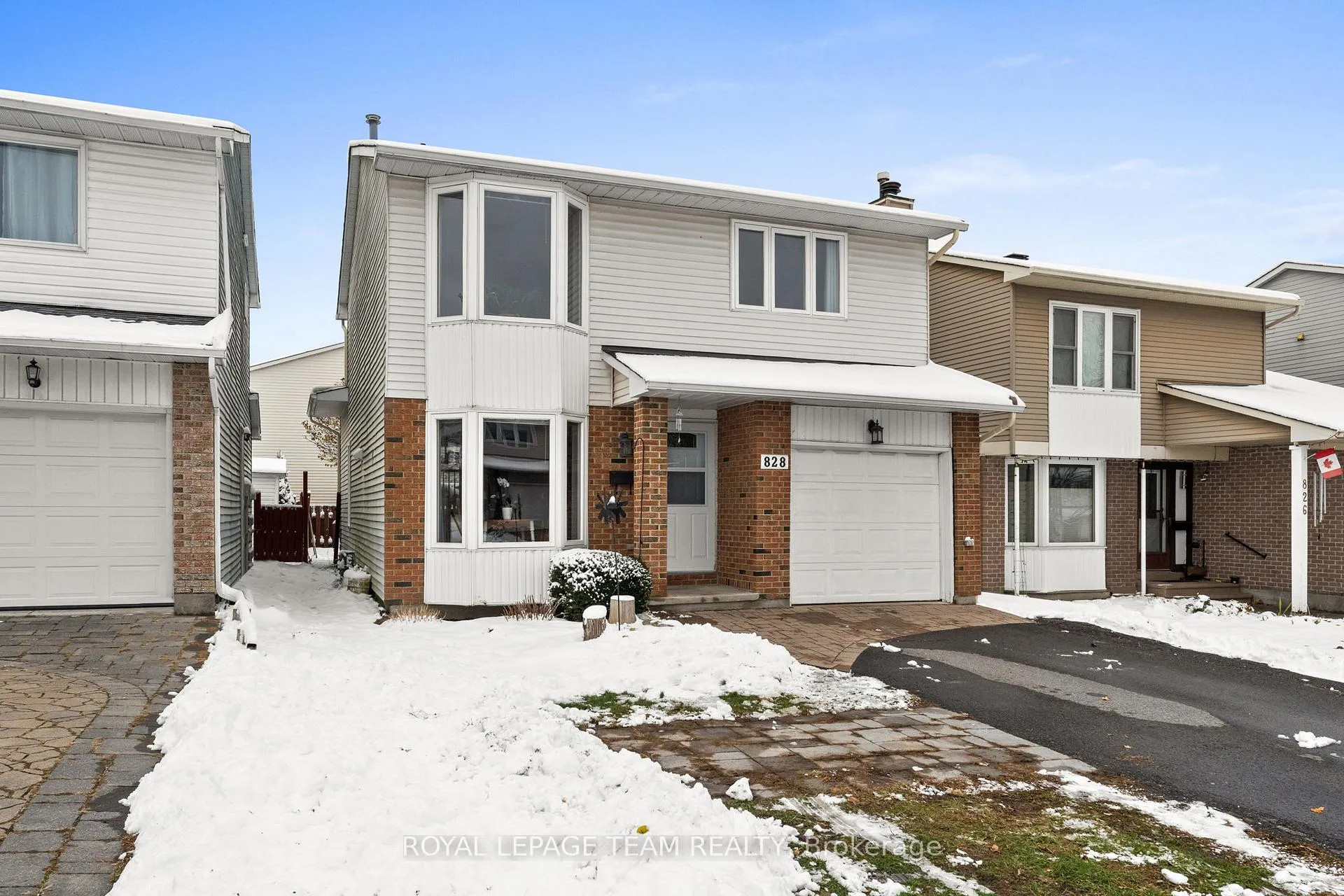 Photo 2 of 828 Kingfisher Crescent, Ottawa, Chatelaine Village — HOMEH