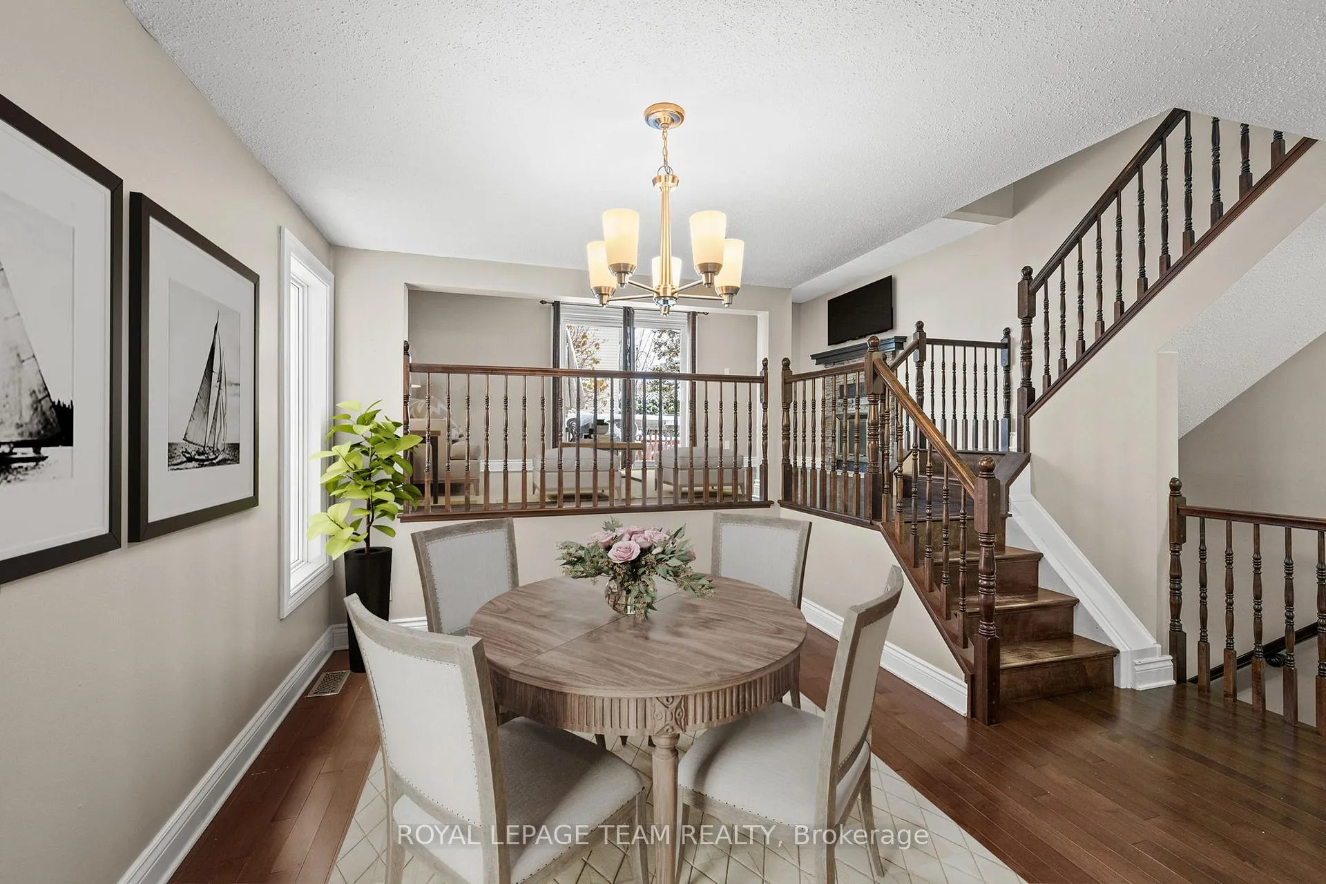 Photo 11 of 828 Kingfisher Crescent, Ottawa, Chatelaine Village — HOMEH